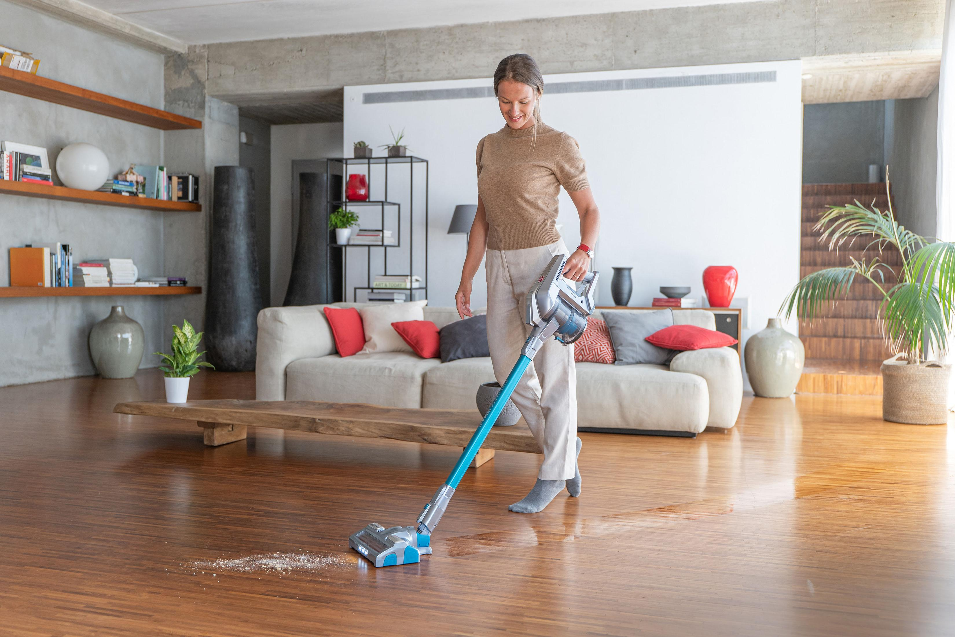 Aspirador escoba - HOOVER 8059019015675, 80 V, Depósito 0,7 l, Azul