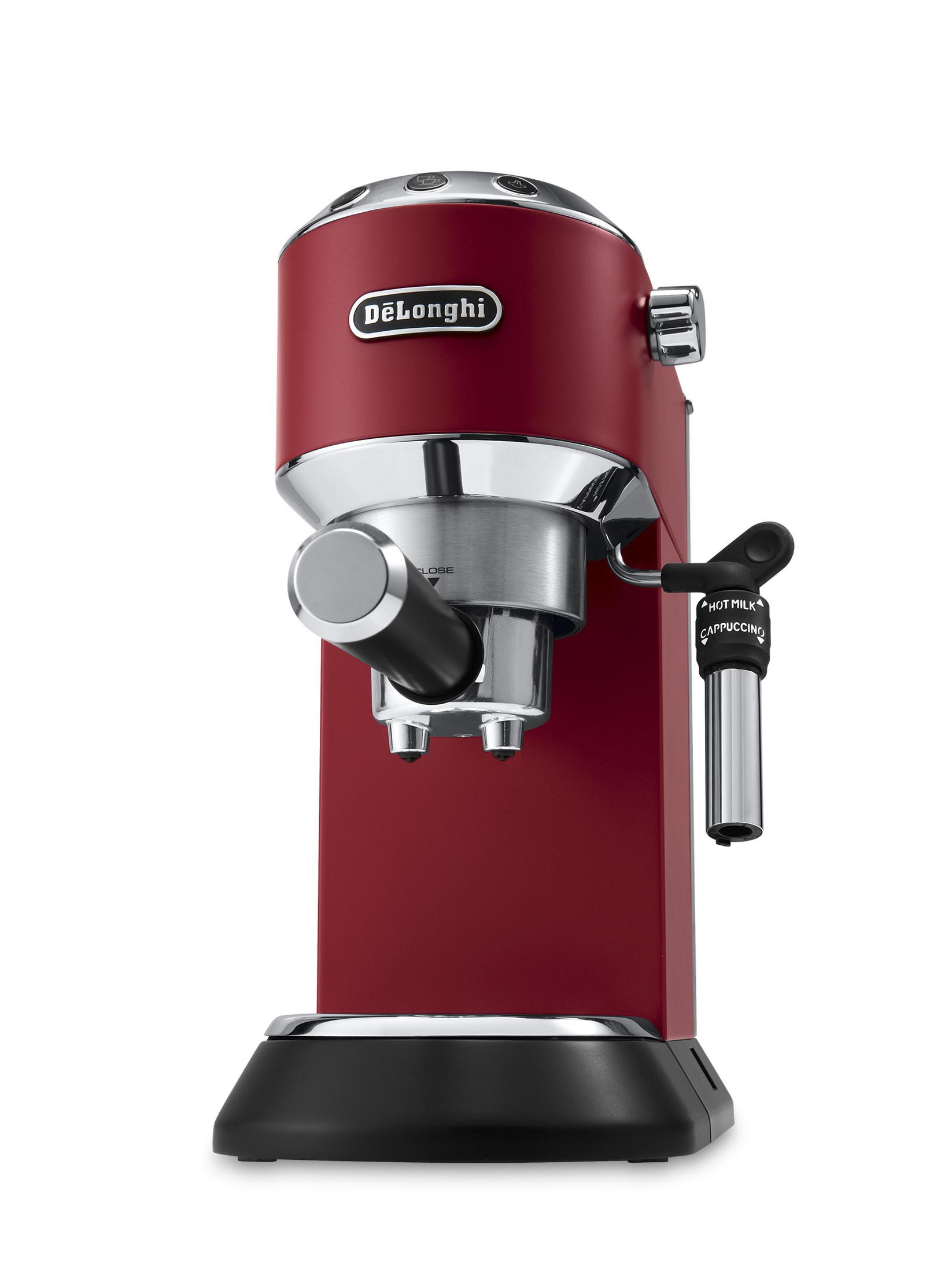 Czerwony ekspres DeLonghi z chromowanym portafiltrem i dyszą do spieniania mleka.