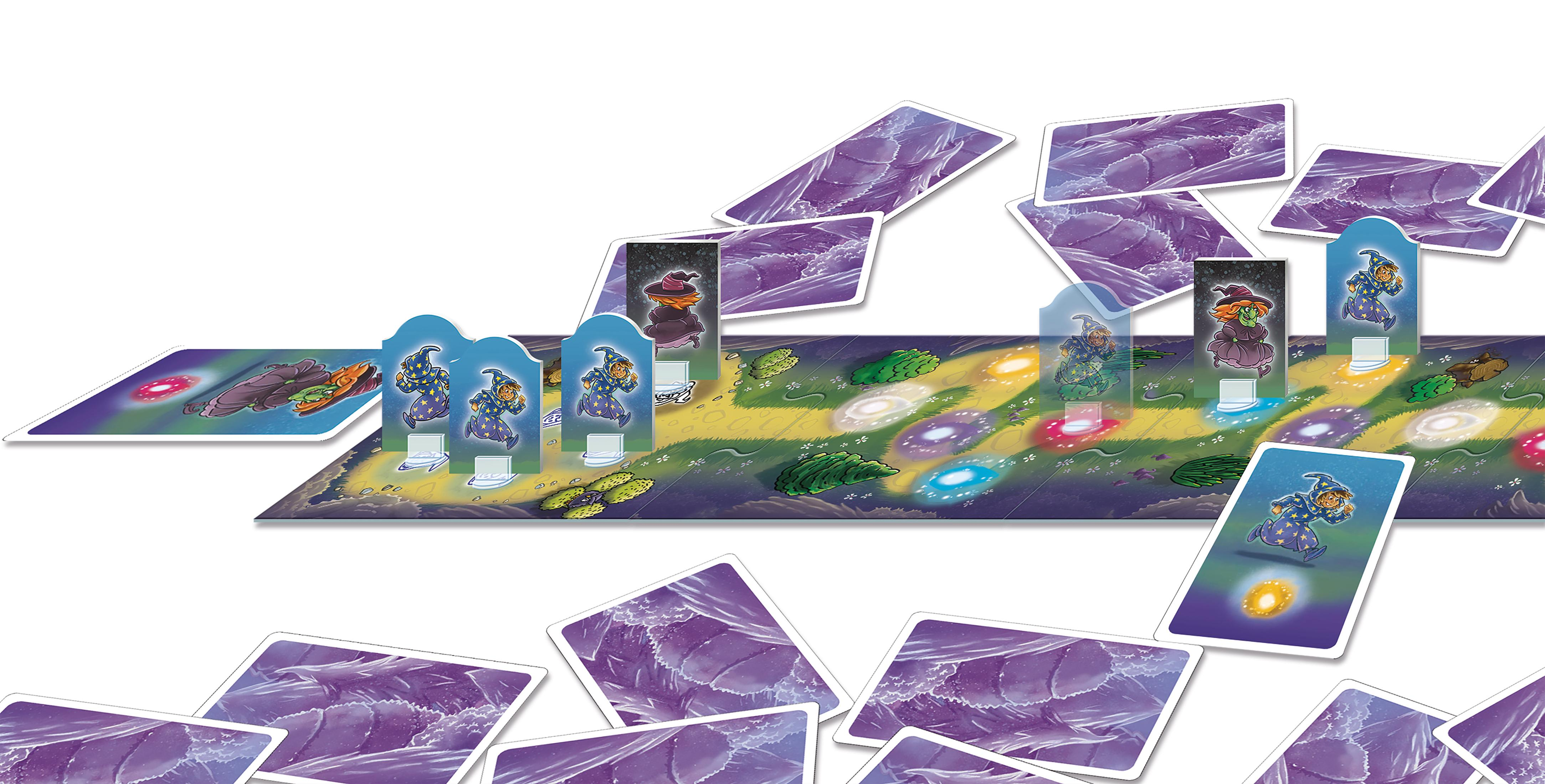 Jeu de société avec des cartes de sorcier illustrées et des pièces. Fond blanc.