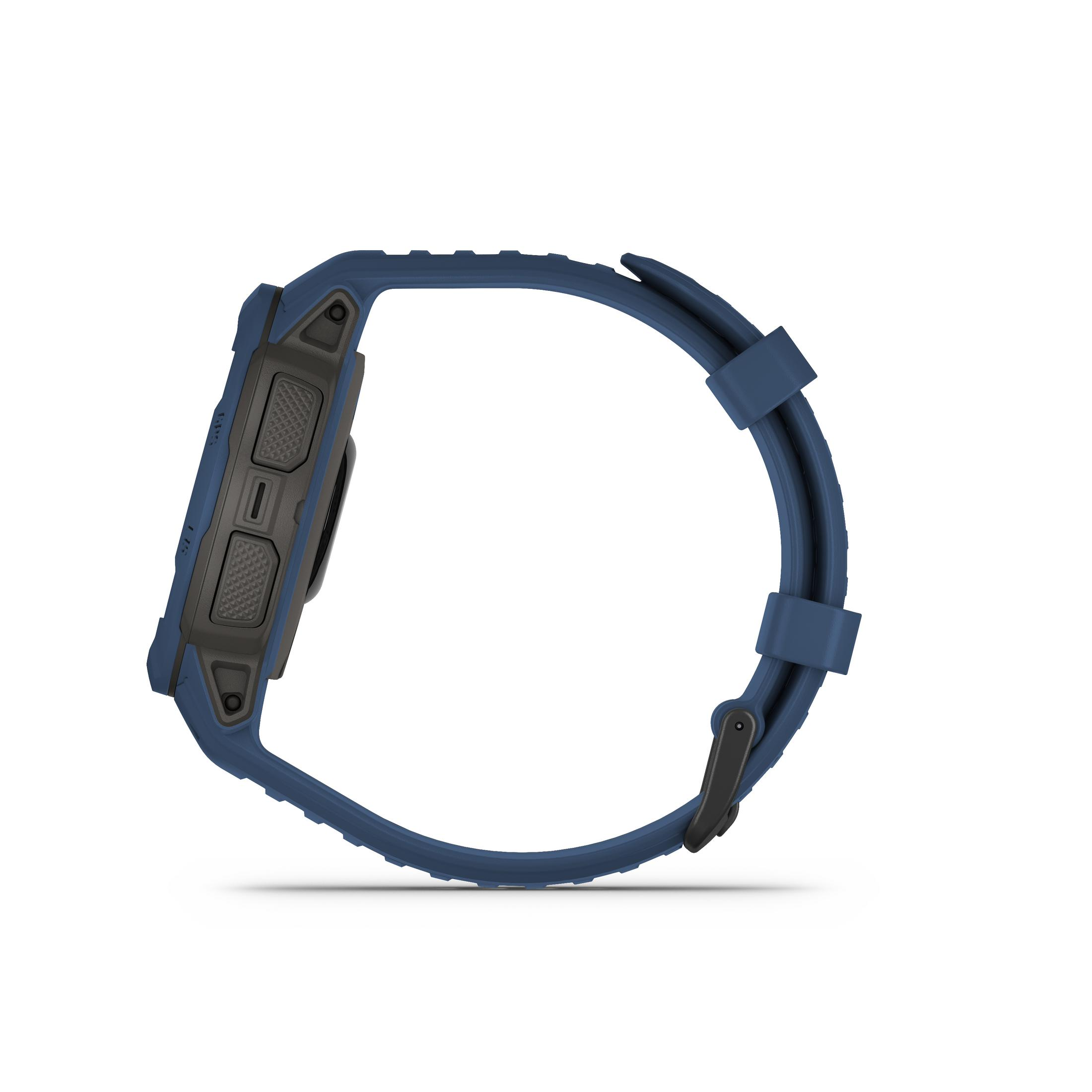 Blaue Garmin-Uhr. Seitenansicht. Schwarze Lünette. Weißer Hintergrund.