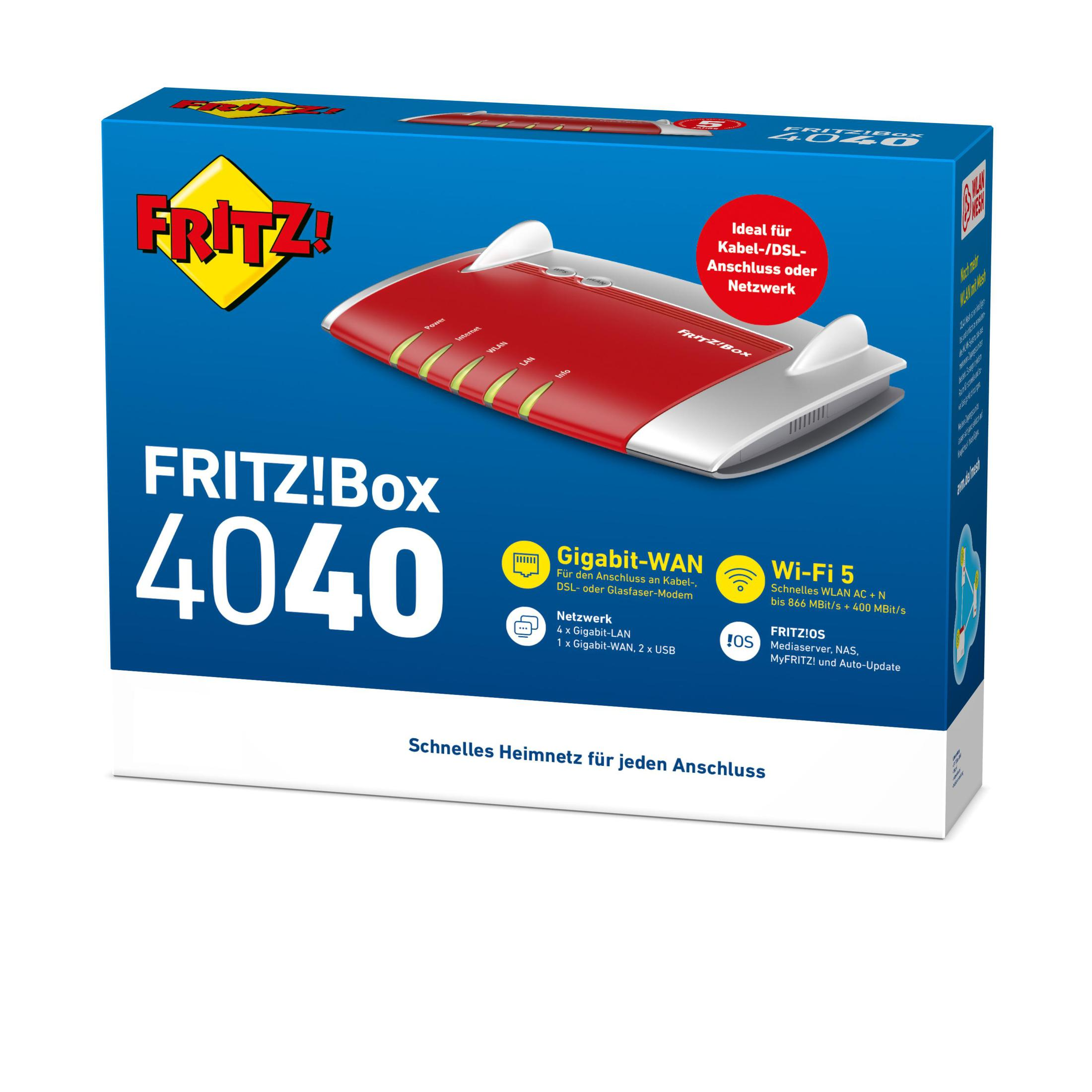 Fritz!Box 4040 Router in einem Karton mit Details. Auf weißem Hintergrund isoliert.