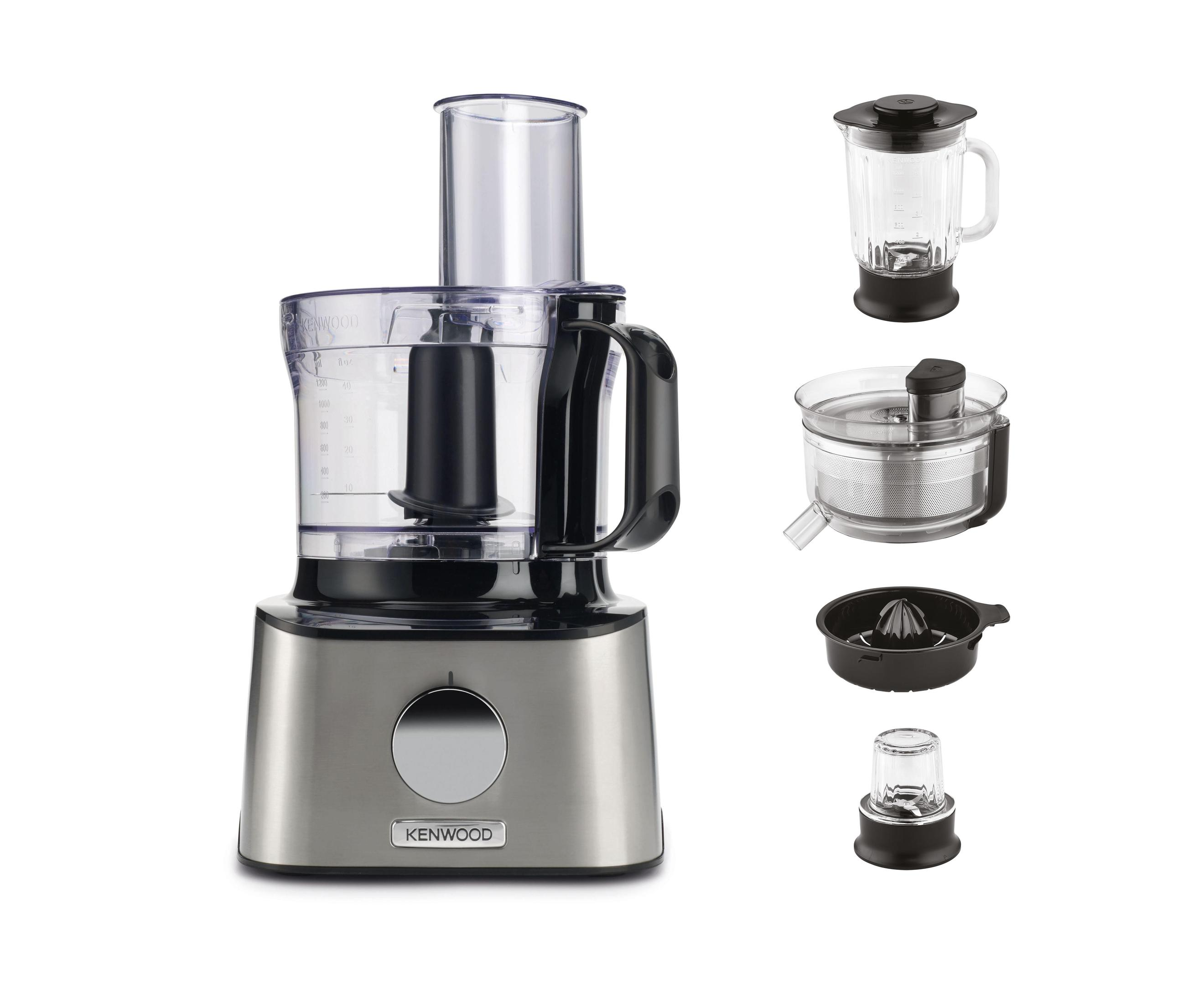 Ein silberner Foodprocessor mit mehreren Aufsätzen auf weißem Hintergrund.