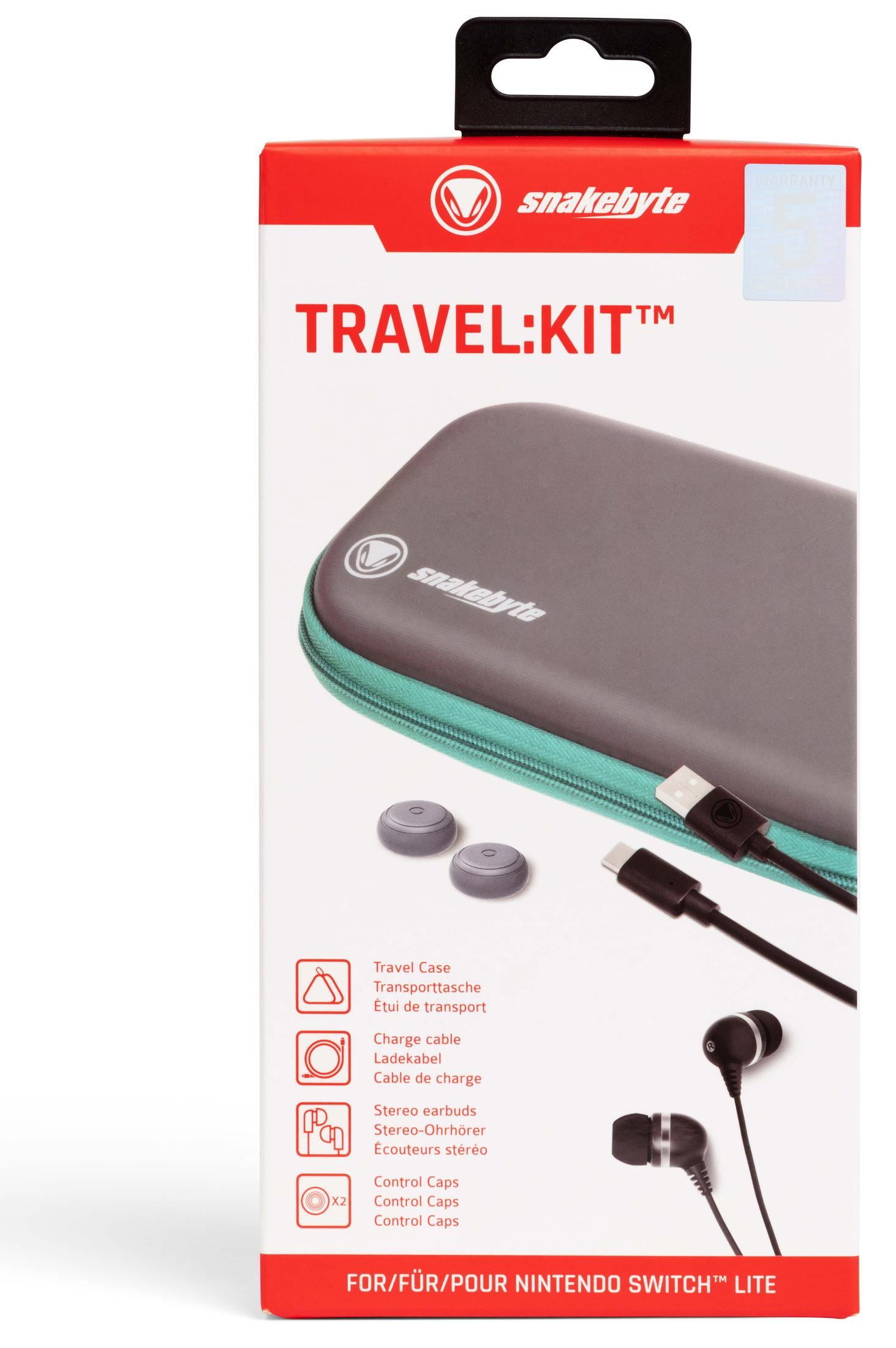 Una scatola di prodotto per un kit da viaggio. Contiene una custodia, auricolari, cavi e tappi di controllo. Il fondo è bianco.
