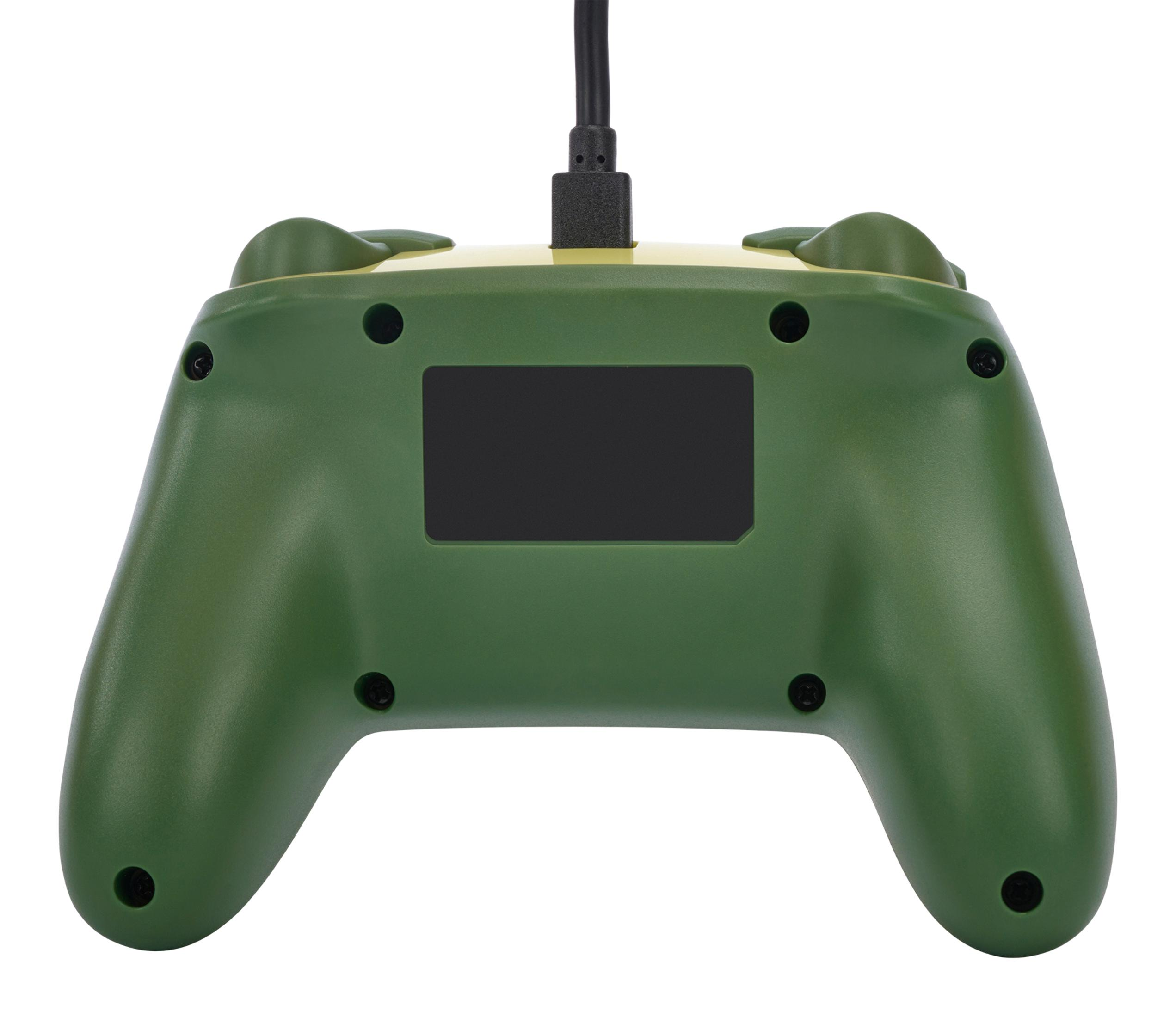 Zielony kontroler do gier, z czarnymi przyciskami i kablem USB. Na białym tle.