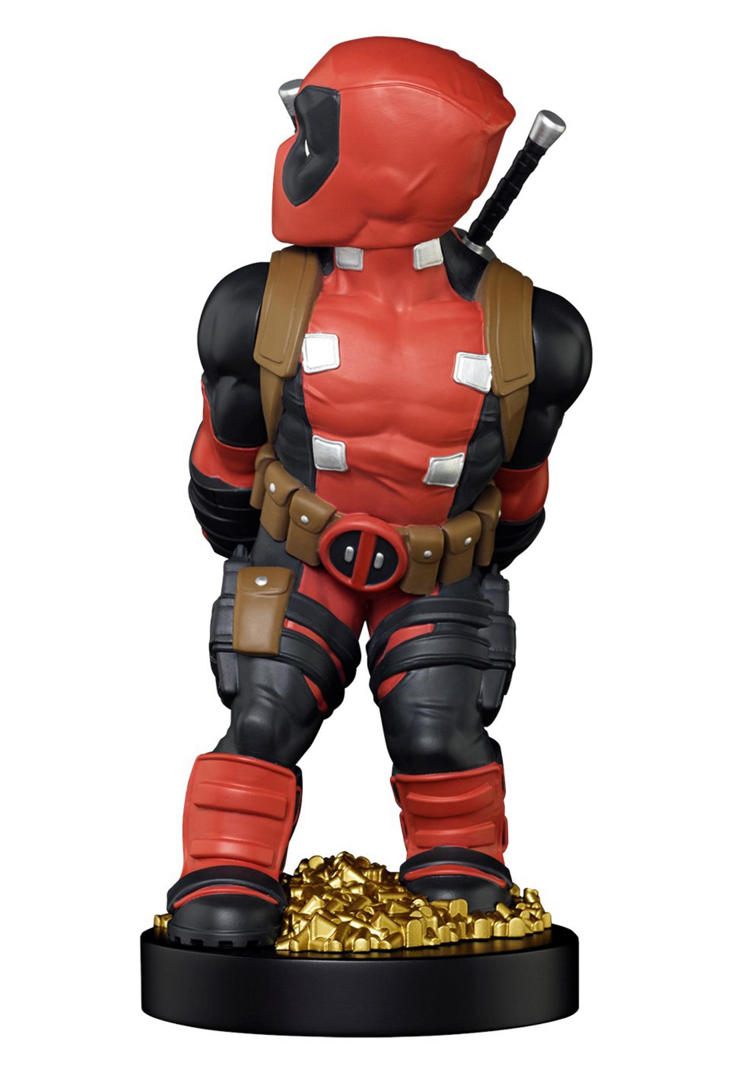 Statuetta di Deadpool in piedi su una base di monete d'oro, in tuta rossa e nera, con una spada.