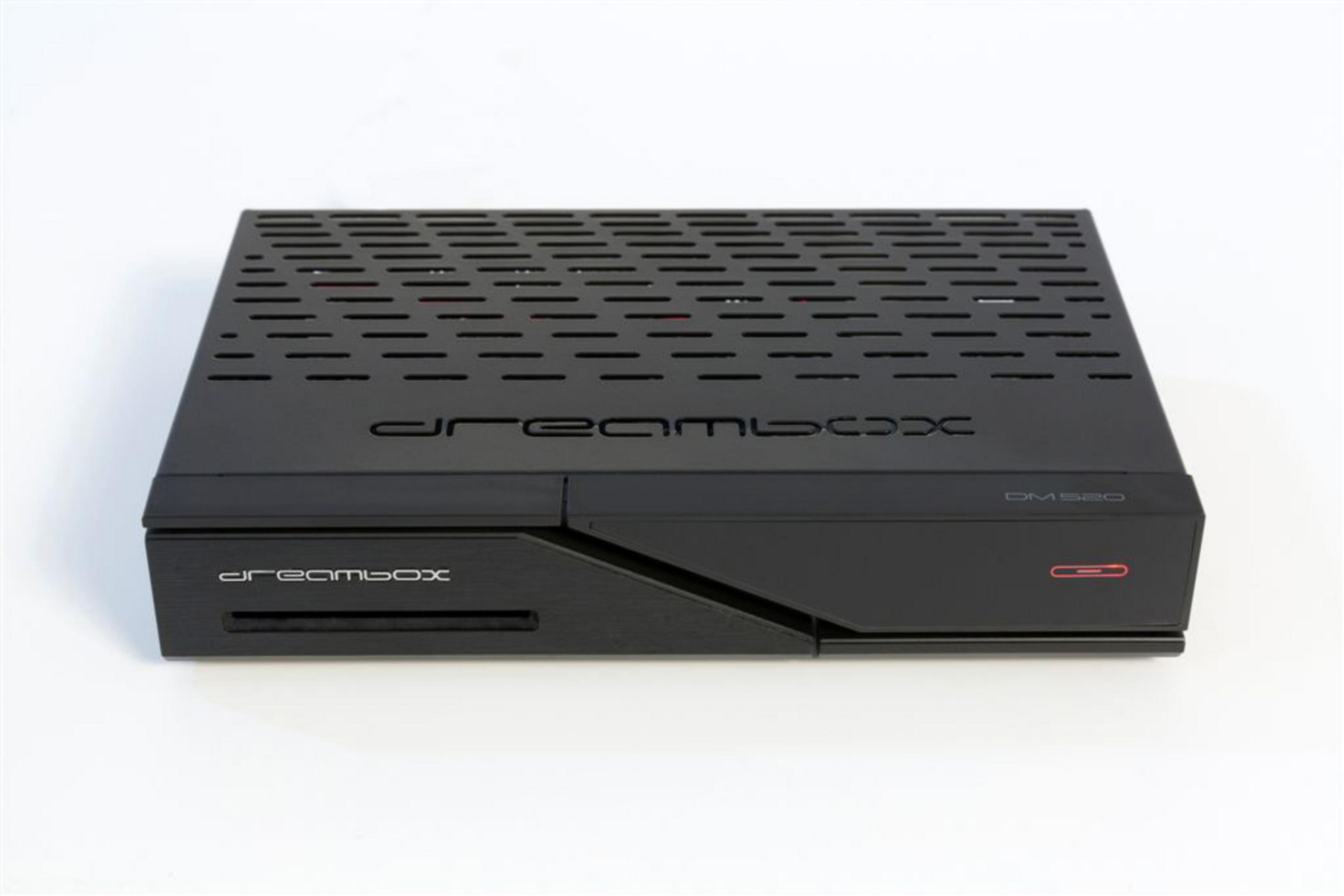Schwarzer Dreambox DM520 Receiver mit Lüftungsschlitzen, auf weißer Oberfläche.