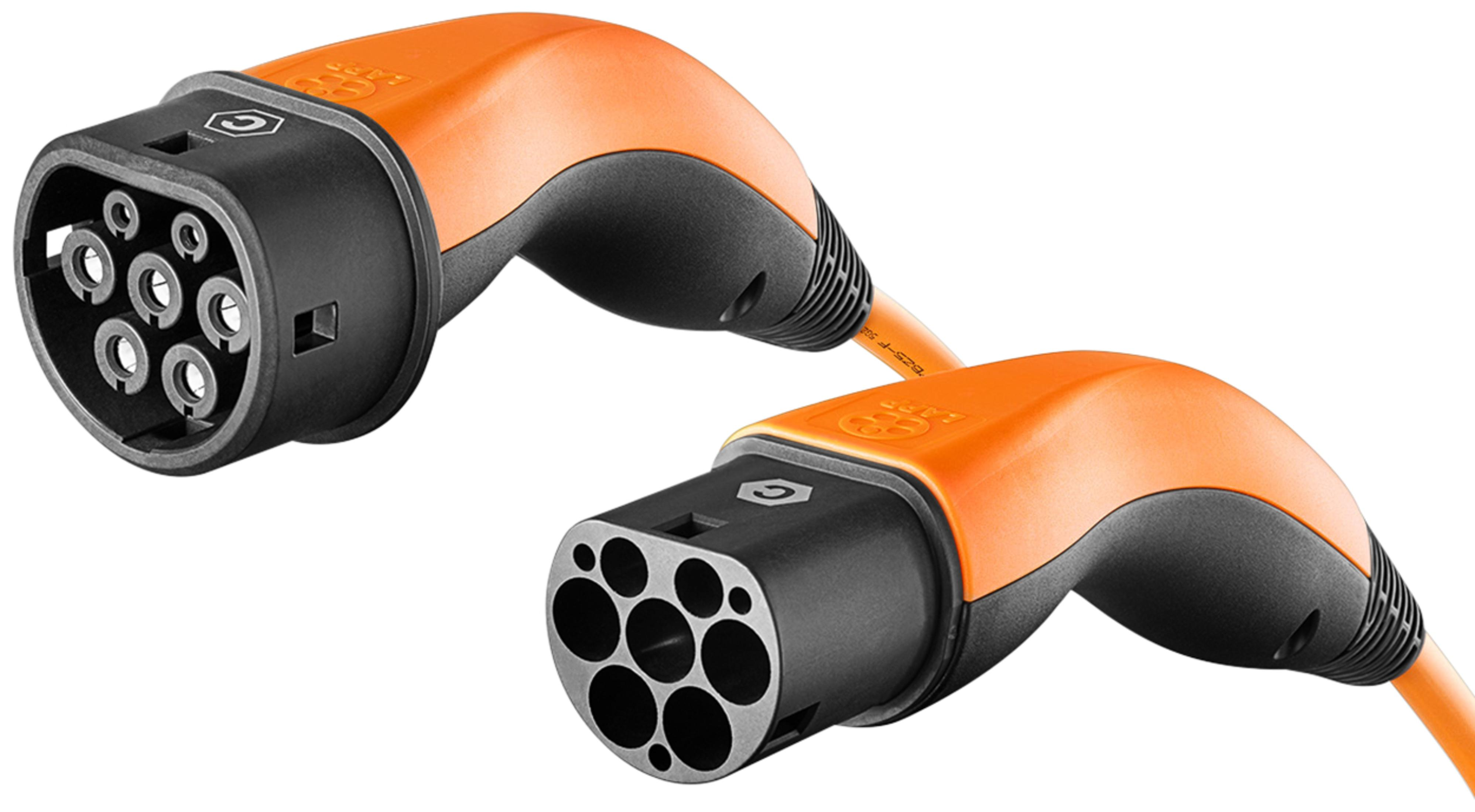 Zwei orangefarbene und schwarze Ladeanschlüsse mit Kabeln auf weißem Hintergrund. Sie sind für Elektroautos.