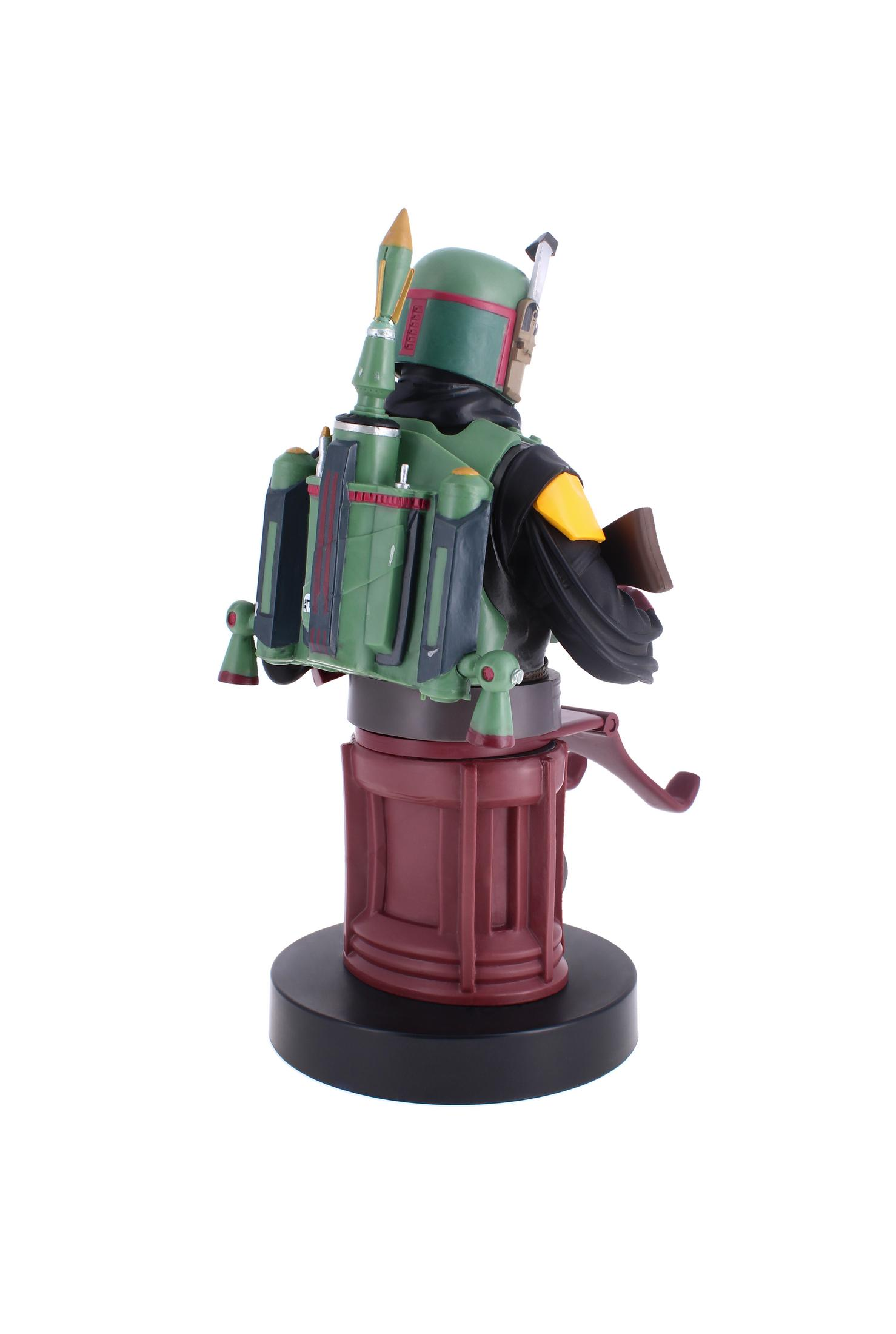 Una statua a busto di Boba Fett. È verde, nero e rosso. La statua è su un piedistallo.