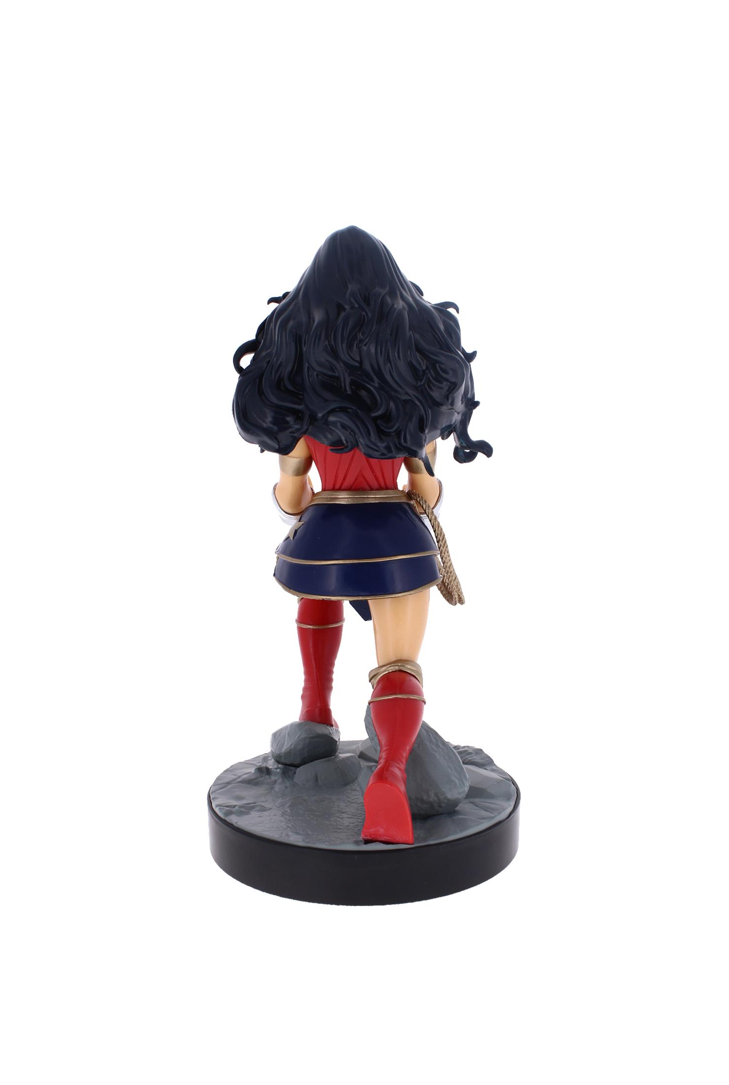 Statuetta di Wonder Woman vista da dietro. Indossa un top rosso, gonna blu e stivali rossi.