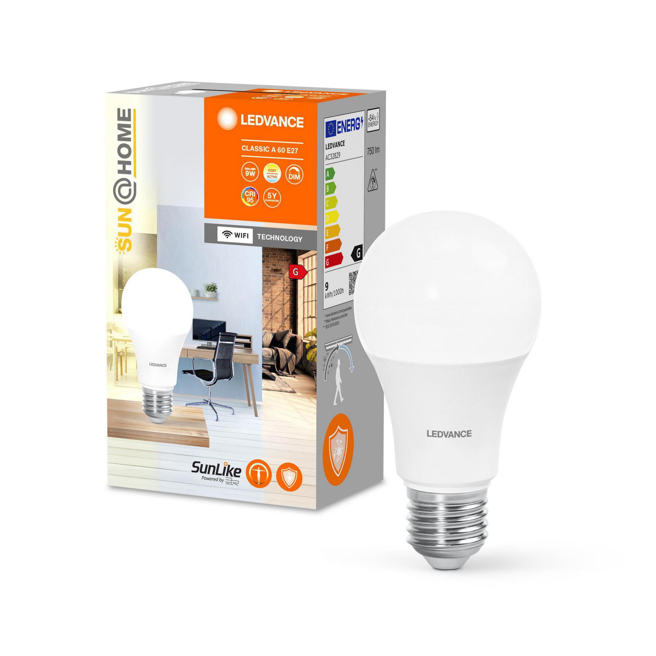 Lampadina LED Ledvance e scatola. Mostra una lampadina in un'immagine della stanza. Etichetta di efficienza energetica.
