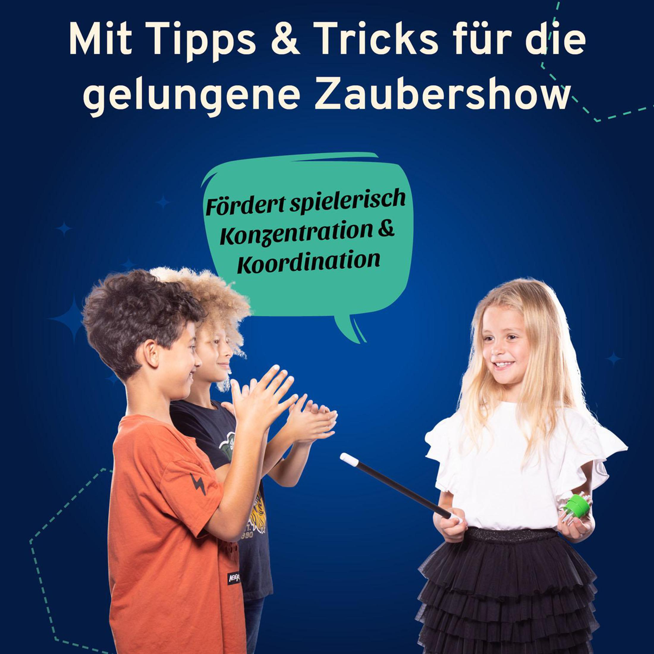 Drei Kinder beobachten ein Mädchen mit Zauberstab und grünem Ball. Text über Zaubershow.