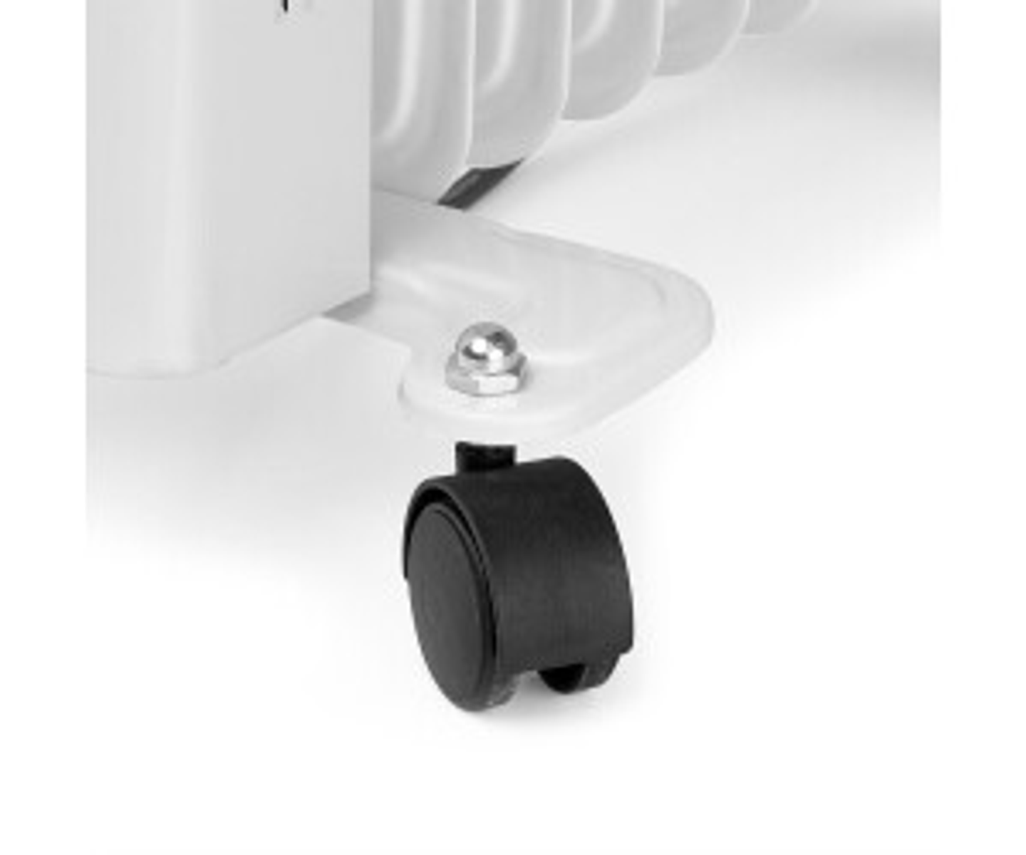 Zbliżenie podstawy białego grzejnika z przymocowanym czarnym kółkiem i metalową nakrętką.