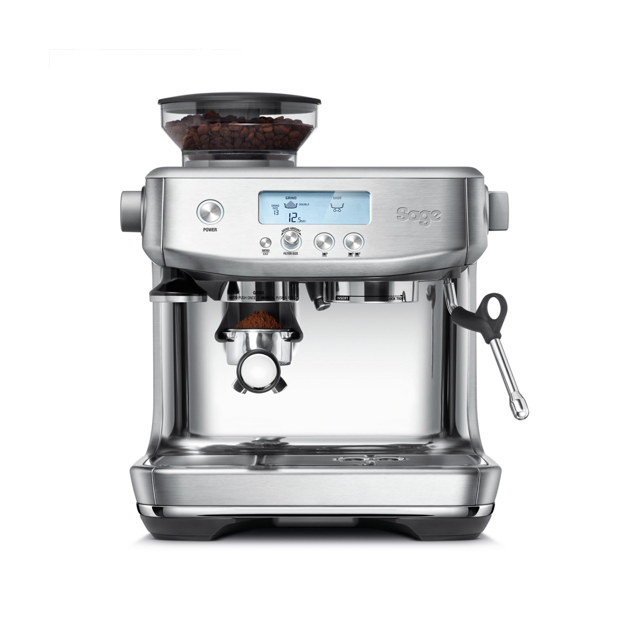 Silberne Kaffeemaschine mit Bohnenmühle oben. Display zeigt Einstellungen. Kaffee wird gebrüht.