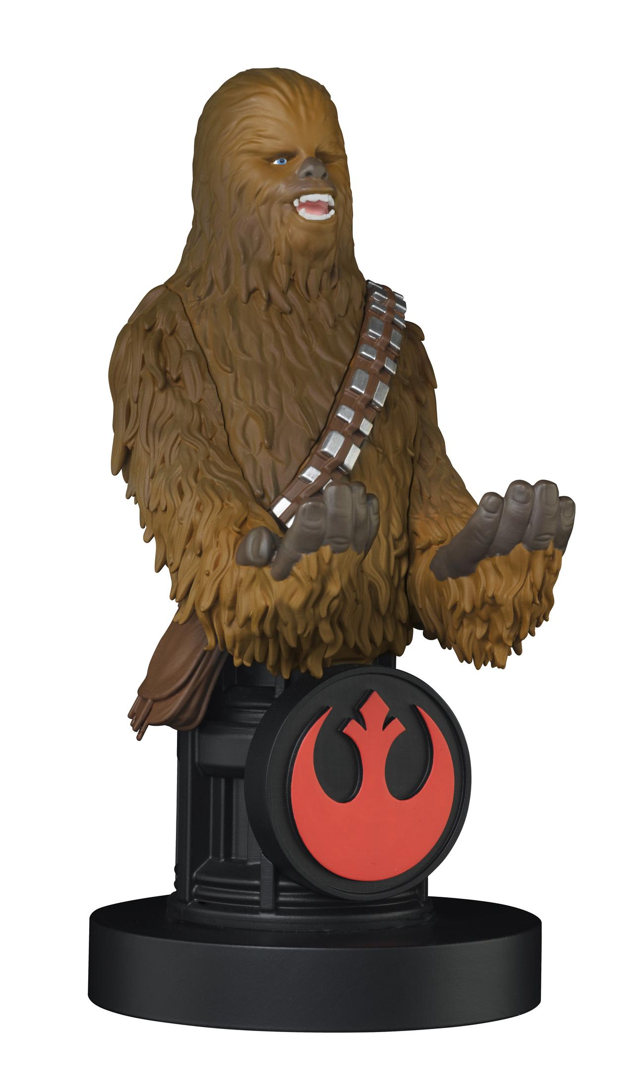Eine braune Chewbacca-Büste auf einem schwarzen Ständer. Die Büste hat einen Bandelier und das Star Wars-Symbol unten.
