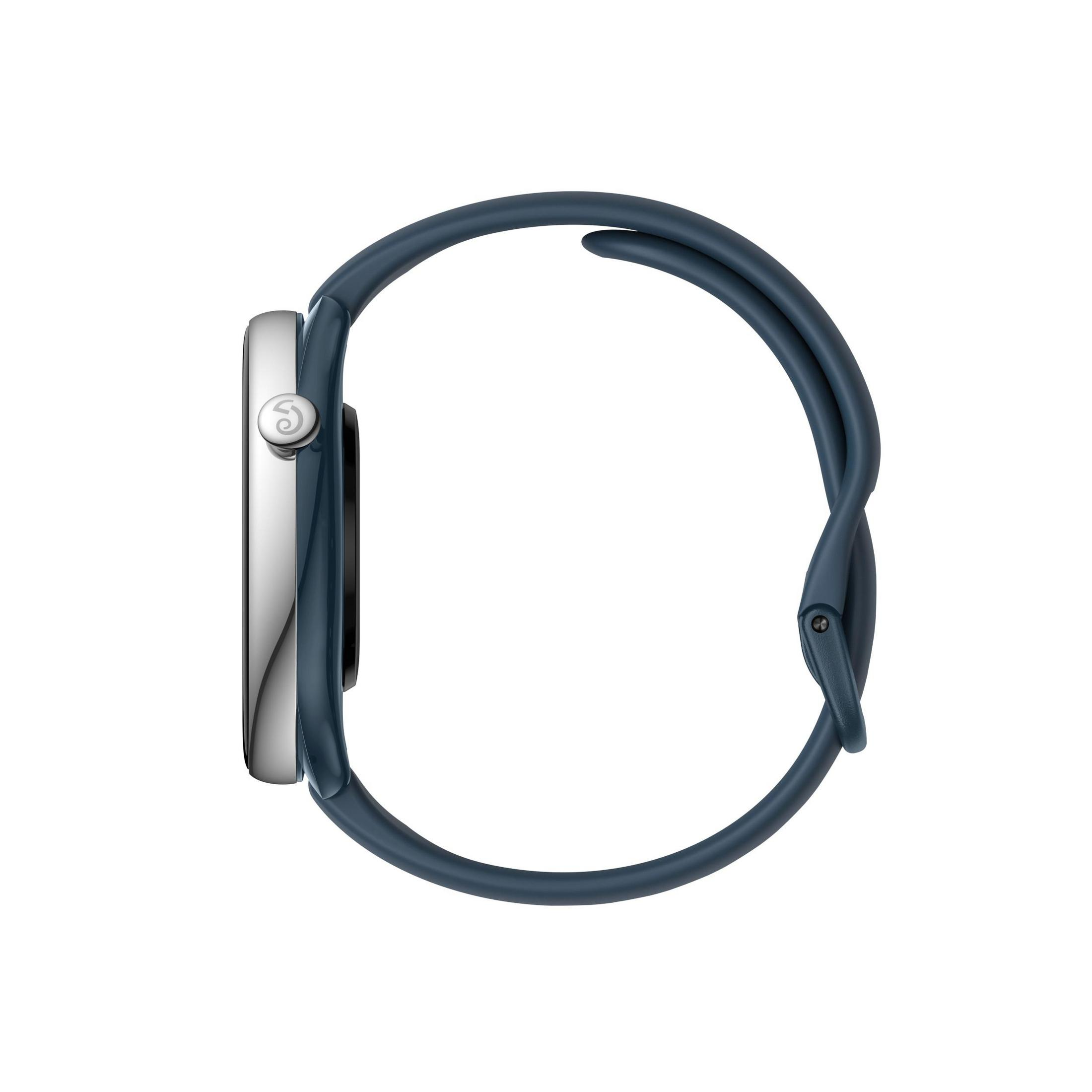 Zegarek ze srebrną tarczą i ciemnoniebieskim paskiem, widok z boku.