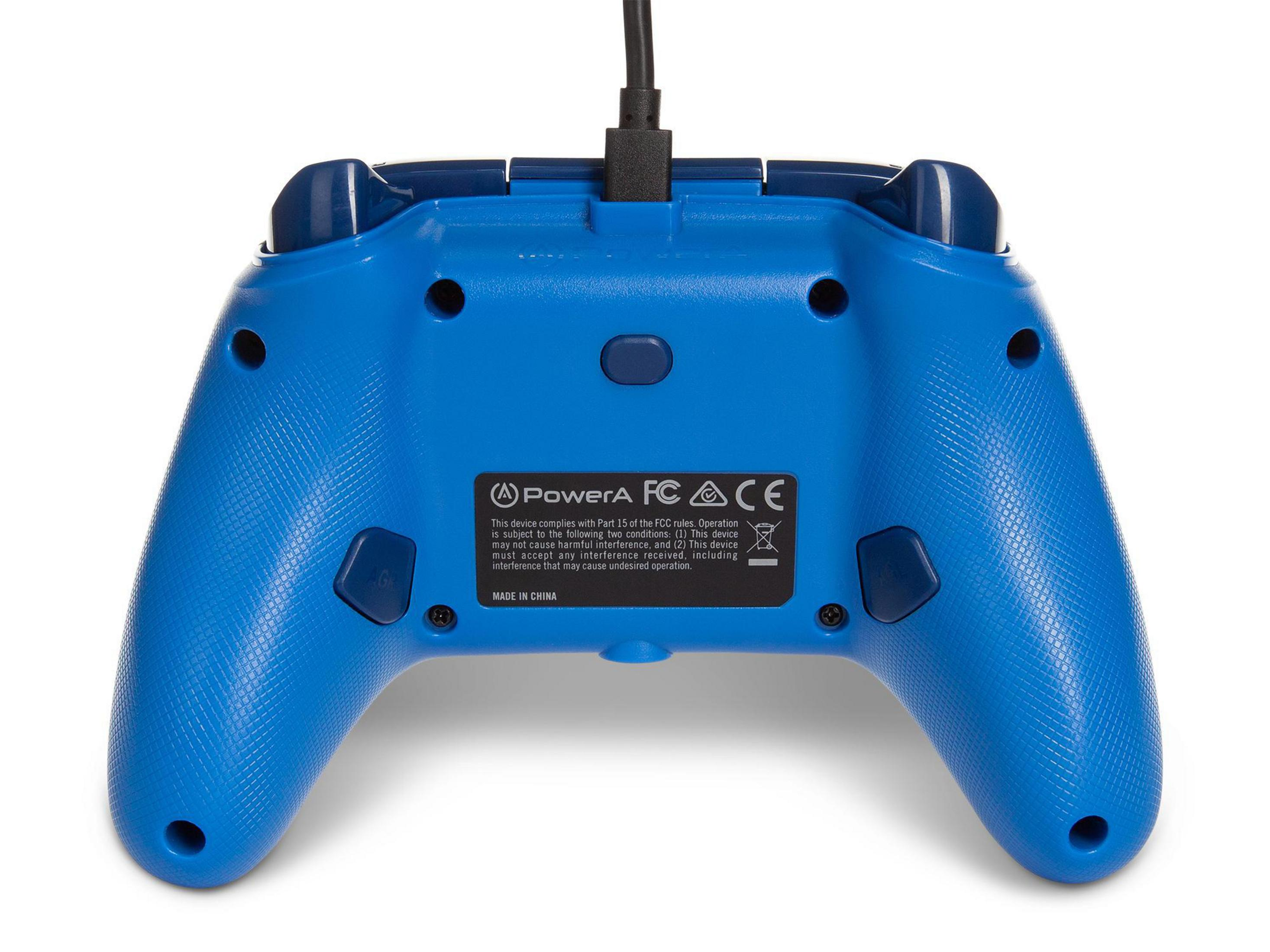 Blauer Gamecontroller, Rückseite sichtbar, Details zeigend.