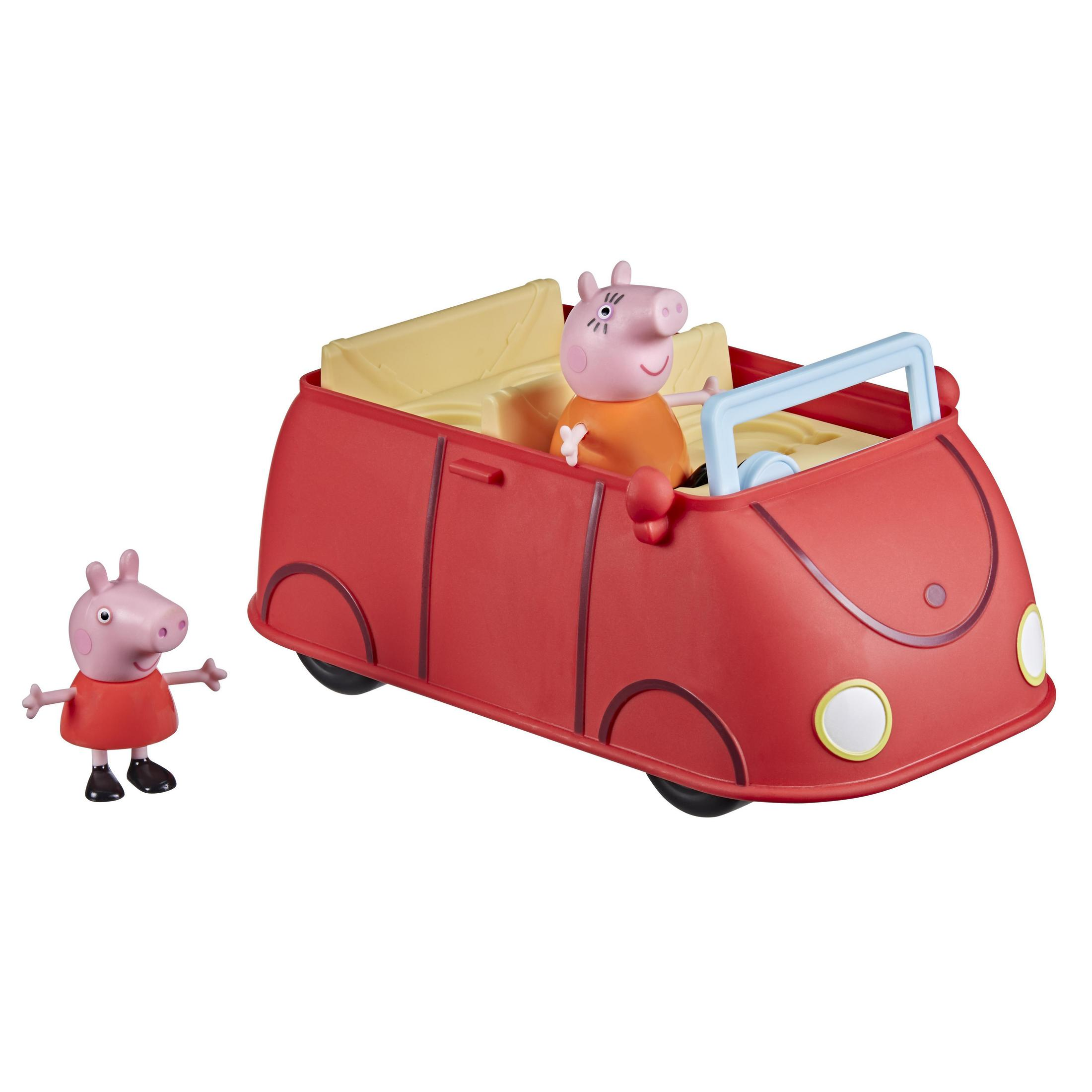 Peppa Pig en un coche rojo, con otra figura de Peppa Pig al lado.