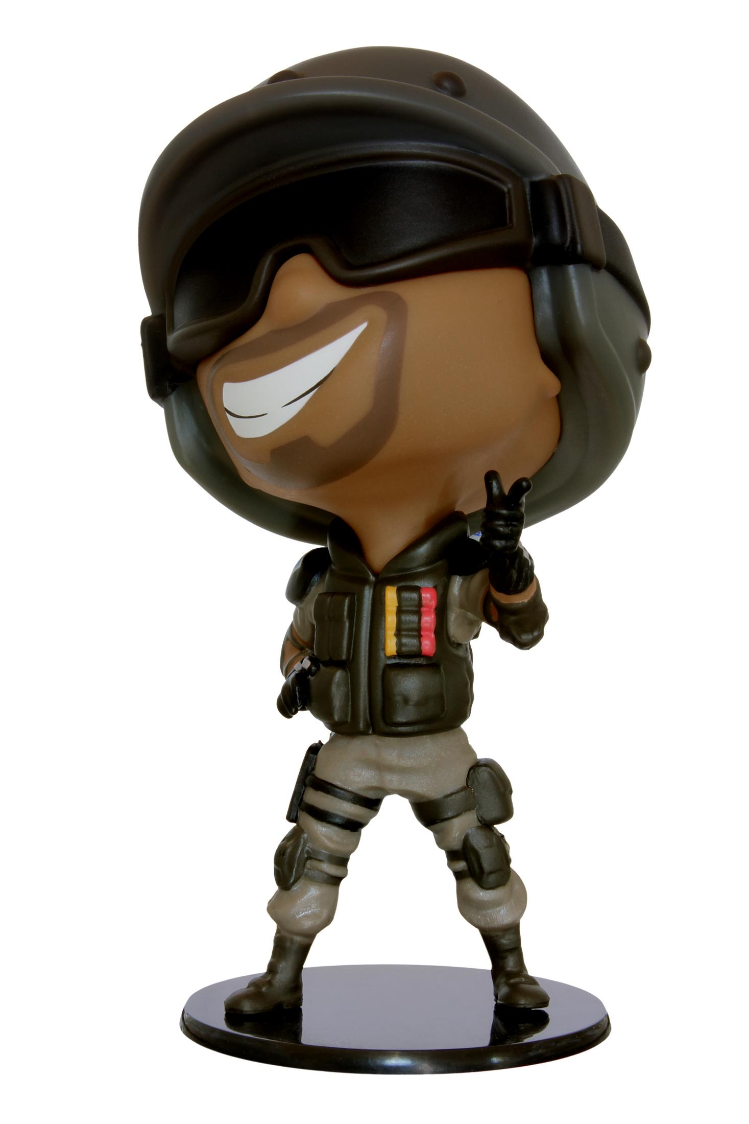 Una figura de un soldado sonriente con uniforme de combate.