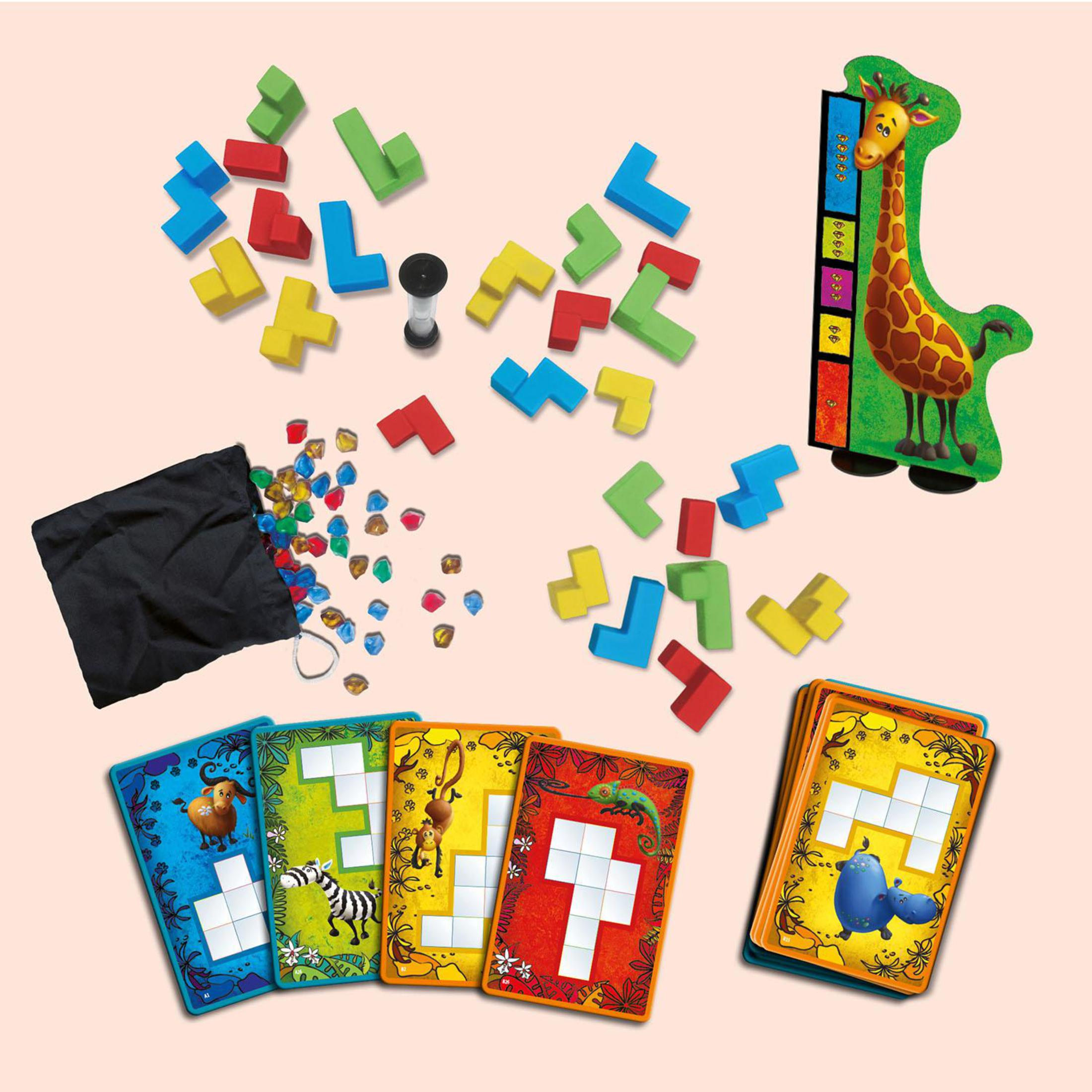 Ein Brettspiel mit bunten Teilen, Karten und einem giraffe-förmigen Spielbrett. Weißer Hintergrund.