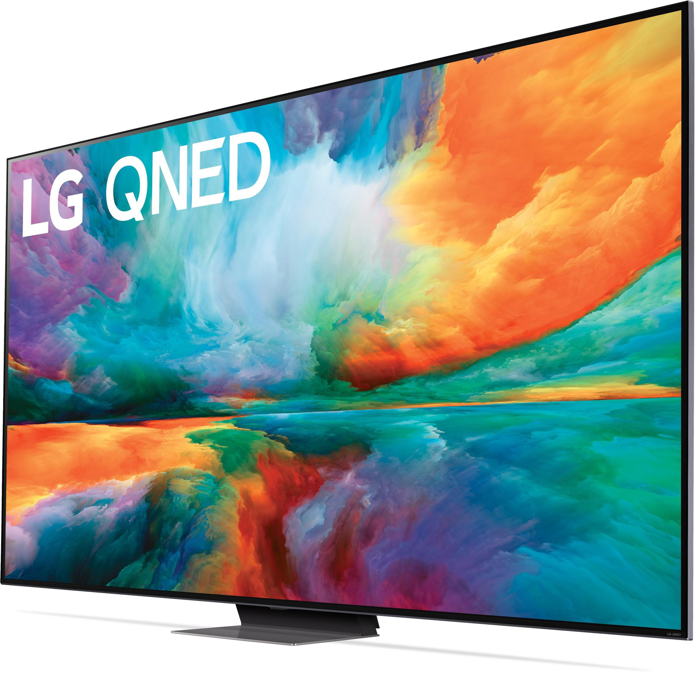Ein großer LG QNED TV zeigt ein farbenfrohes abstraktes Landschaftsbild. Das TV hat das LG QNED Logo.