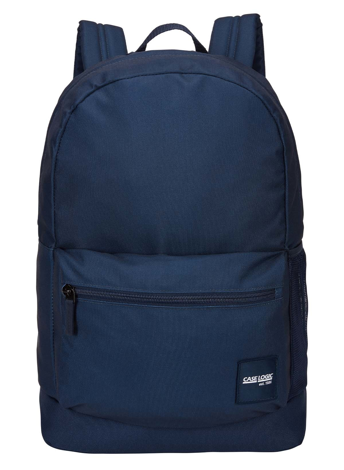 Marineblauer Rucksack mit Vordertasche und Case Logic-Logo.