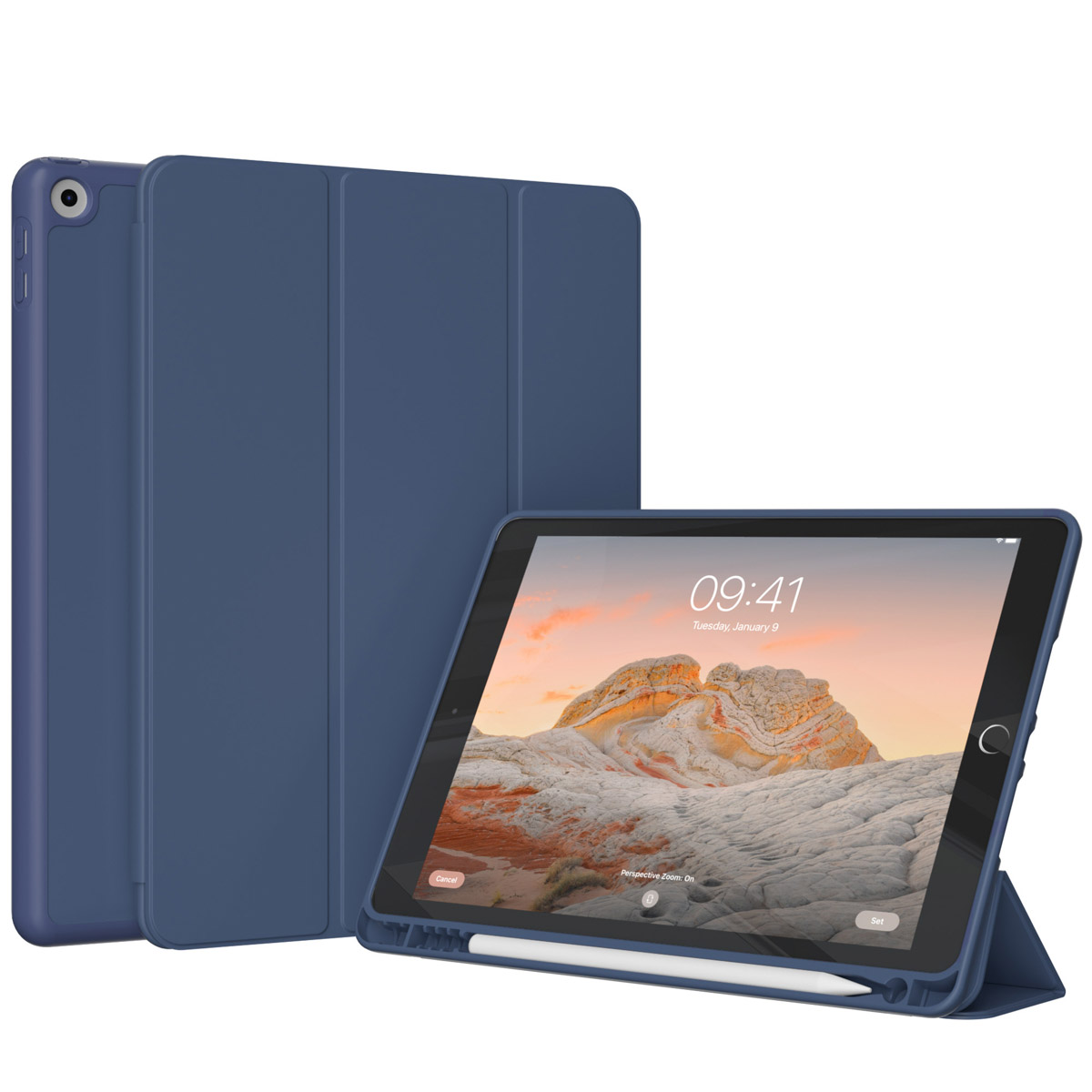Tablet in een blauwe hoes, met een stylus en de tijd op het scherm. Witte rots achtergrond.
