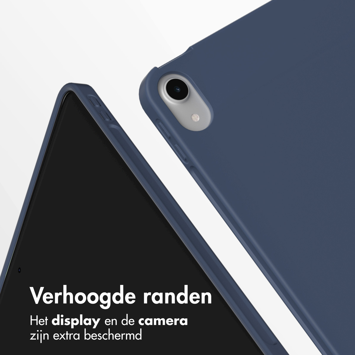 Blauwe tablethoes met verhoogde randen. Display en camera zijn beschermd. Zwart display zichtbaar.