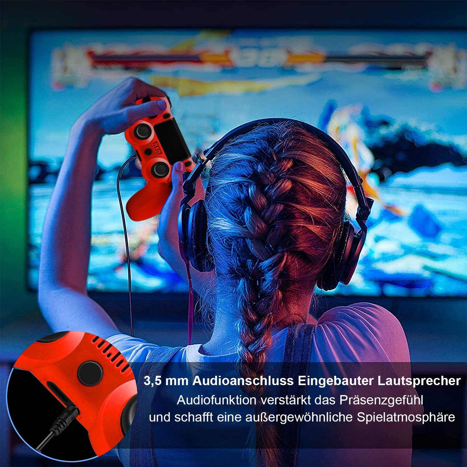 Eine Person spielt ein Videospiel mit Controller und Kopfhörern. Es gibt Text über Audiofunktionen.
