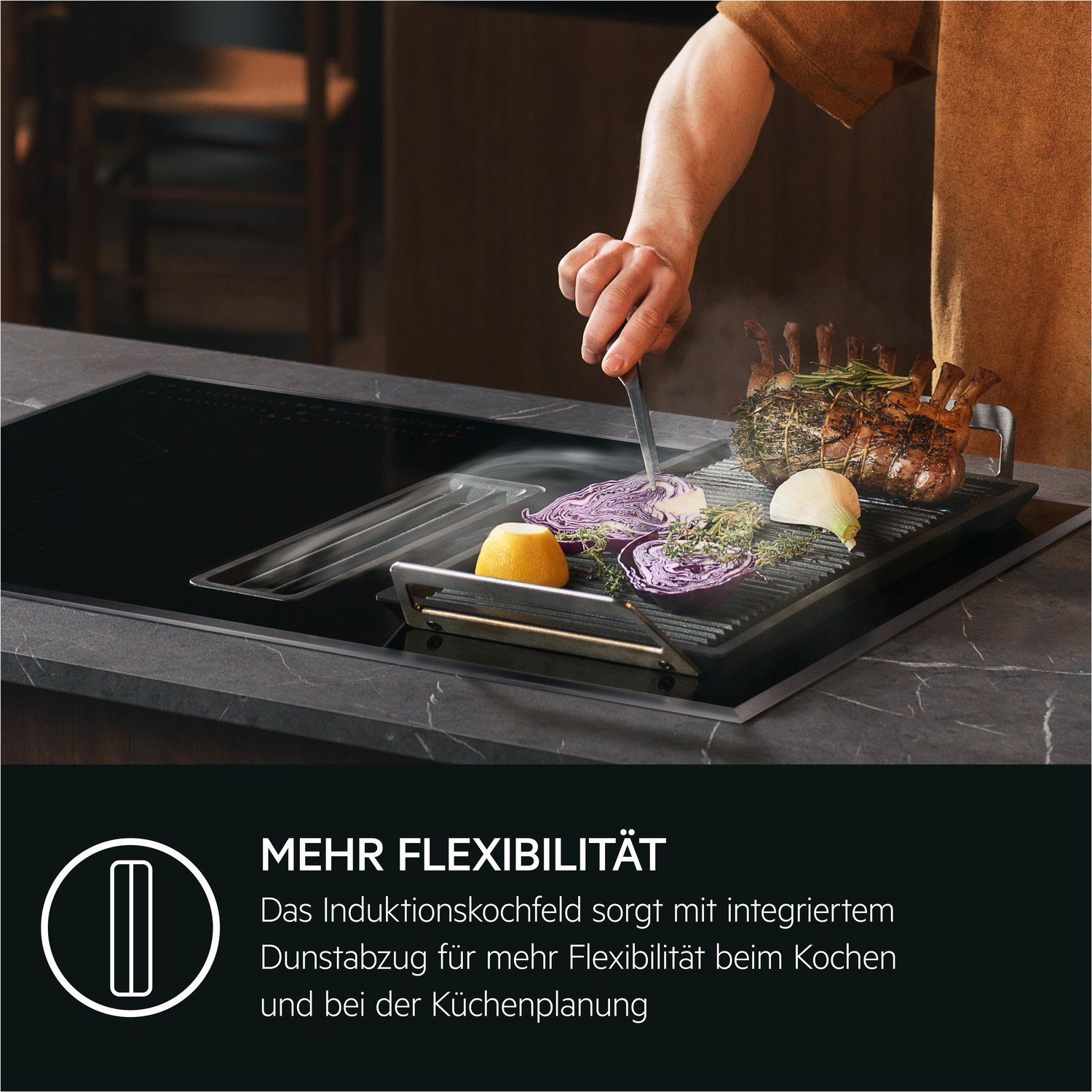 Kochen auf einem schwarzen Kochfeld mit Grill, Gemüse und Rauch.