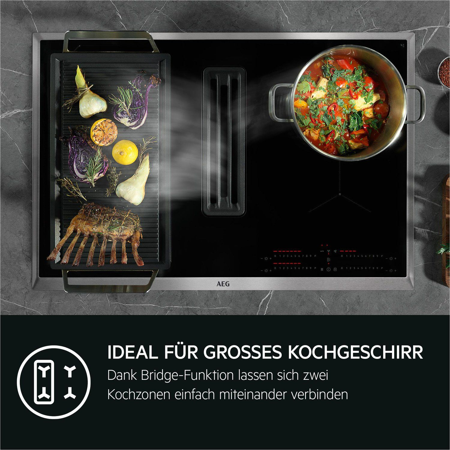 Ein modernes Induktionskochfeld mit Essen auf dem Grill und in einem Topf, mit AEG-Logo.