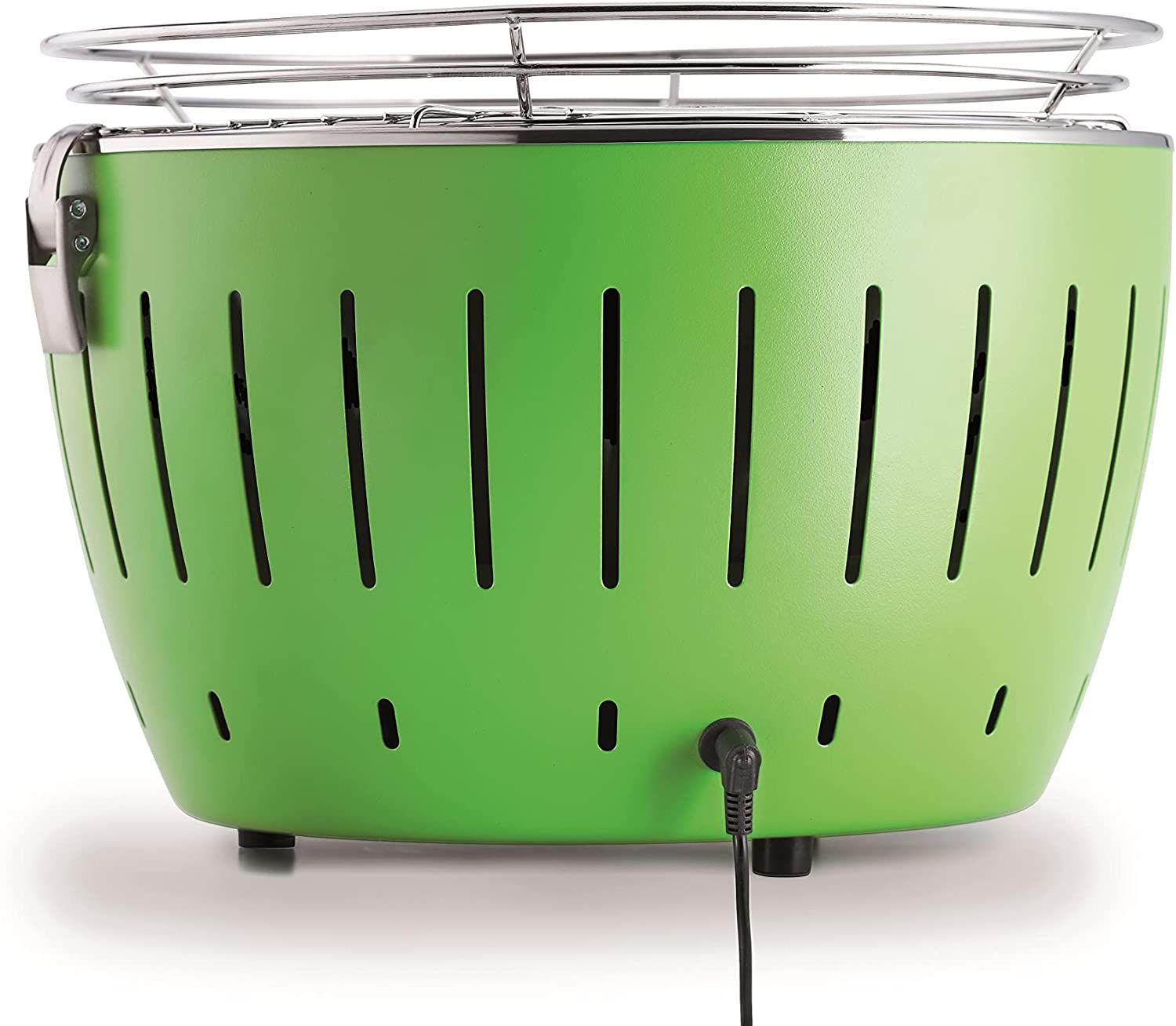 Ein grüner Grill mit silberner Oberseite und schwarzem Netzkabel. Der Grill hat vertikale Schlitze.
