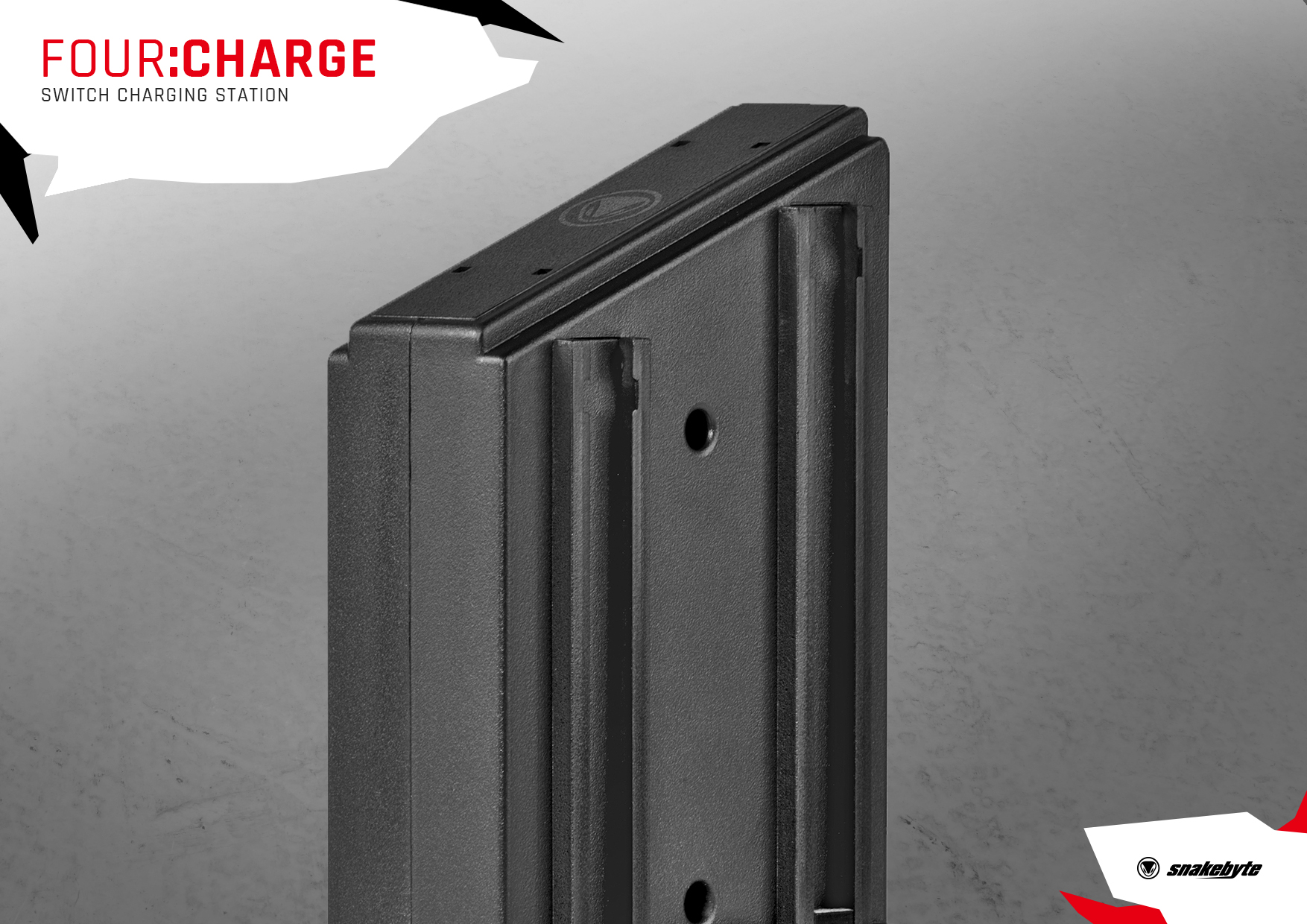 Four:Charge Switch-Ladestation. Die Station ist schwarz, mit dem Markennamen oben.