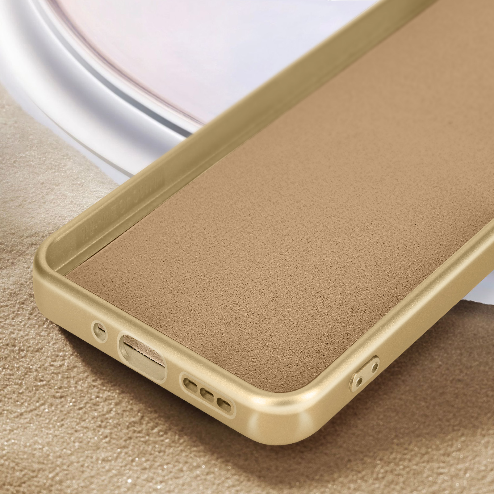 Goldene Handyhülle, Nahaufnahme. Beige Innenseite und goldener Rahmen.