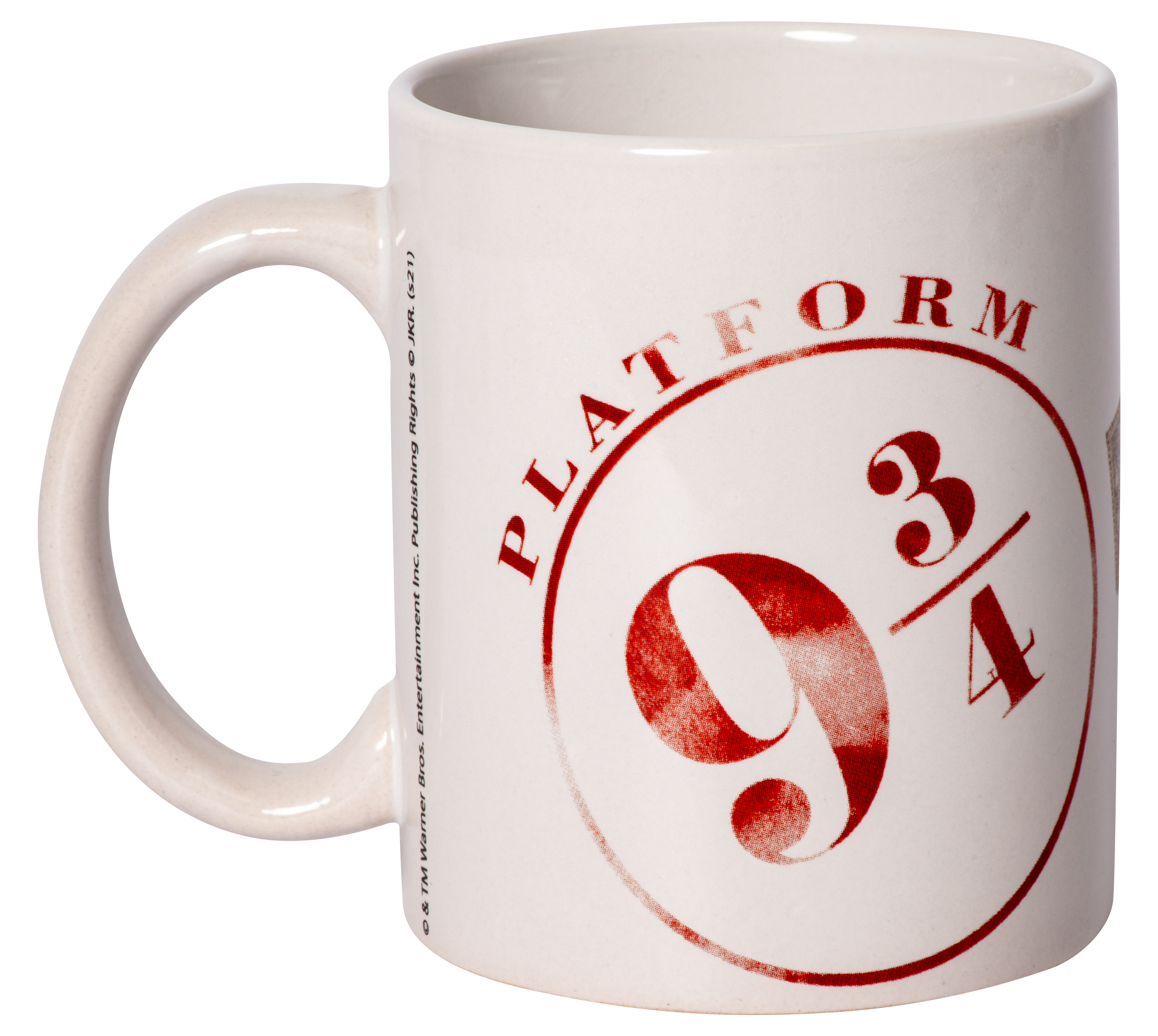 Eine weiße Tasse mit den roten Worten 'PLATFORM 9 3/4'. Die Tasse hat einen Henkel und das Design stammt von Harry Potter.