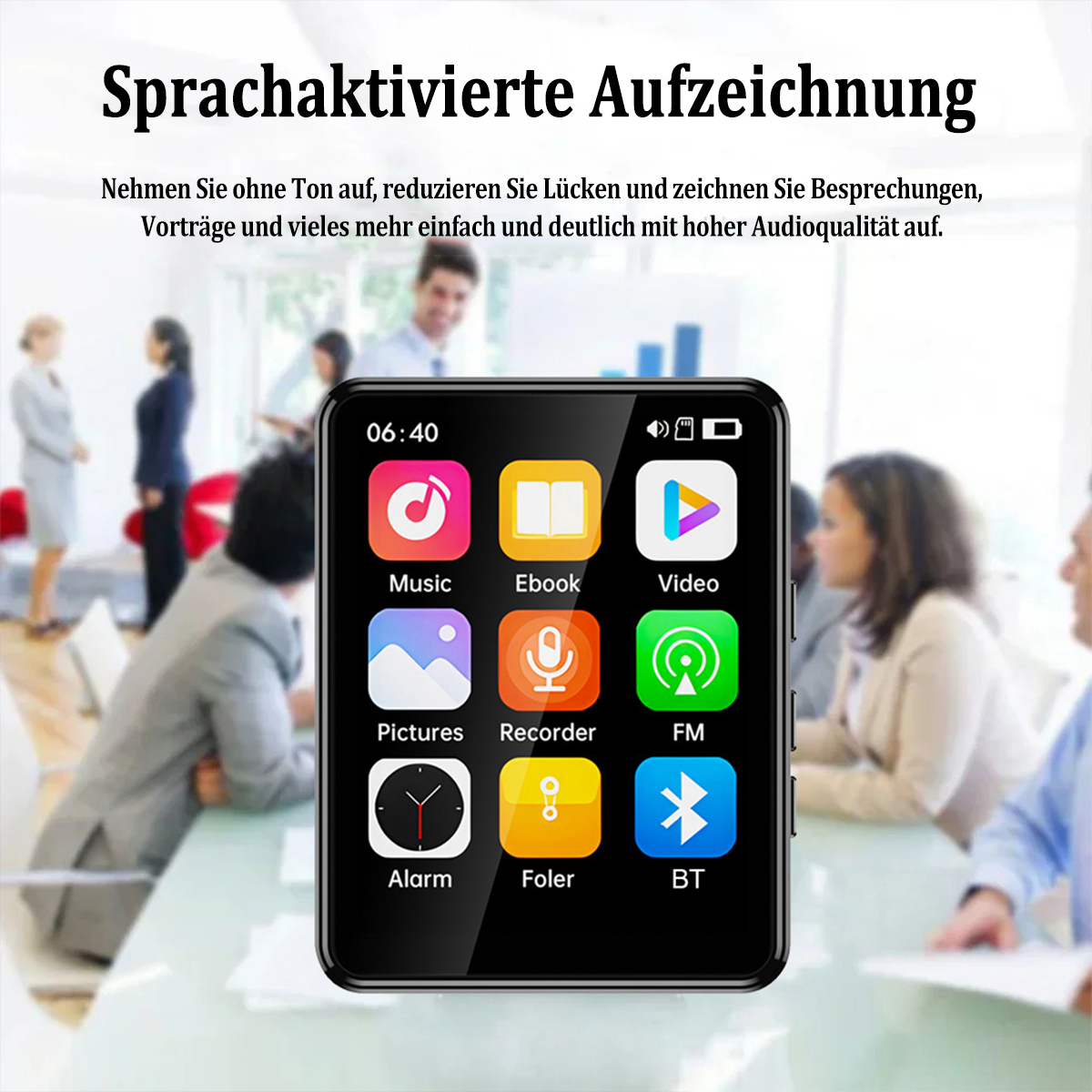 Ein kleines schwarzes Aufnahmegerät mit Farbbildschirm, umgeben von Personen.