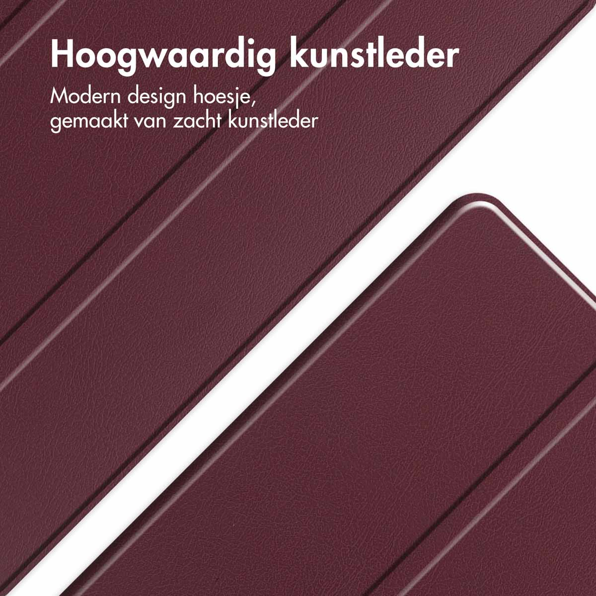 Close-up van een bordeauxrood leren oppervlak. Tekst bovenaan zegt: Hoogwaardig kunstleer.