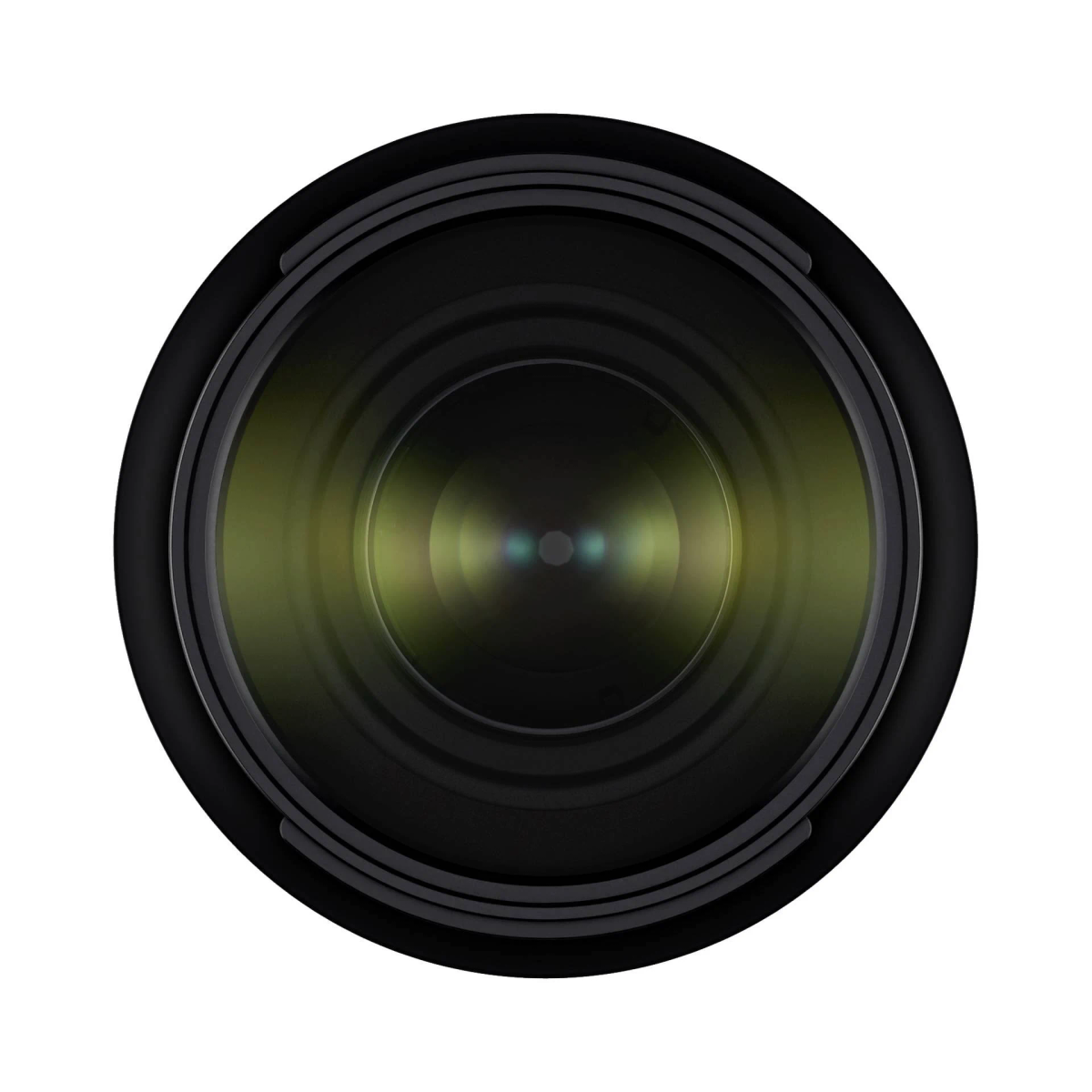 Zbliżenie obiektywu aparatu z czarnym korpusem i odblaskowymi elementami szklanymi.