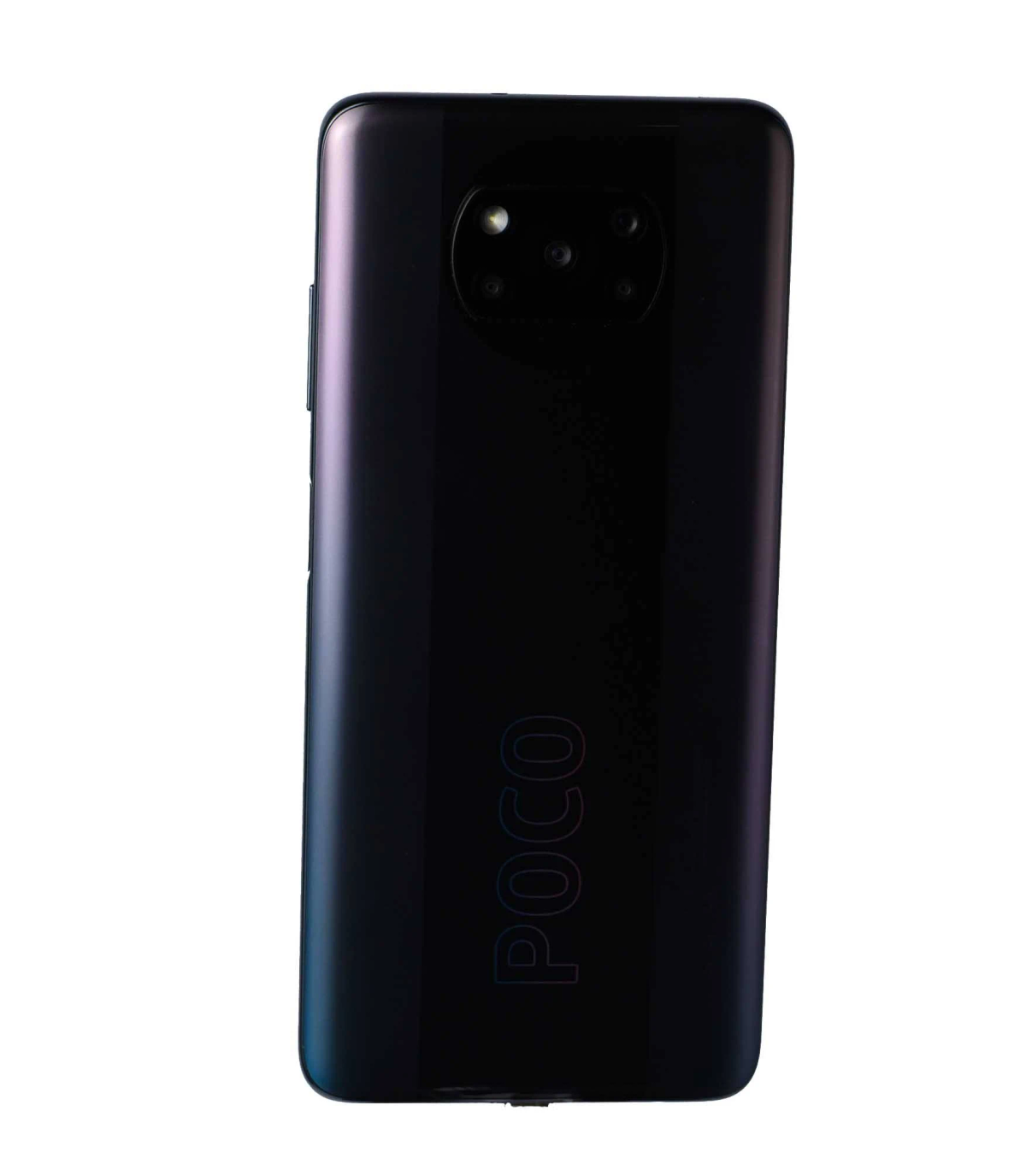 Ein schwarzes Poco-Telefon mit drei Kameras auf weißem Hintergrund. Das Poco-Logo ist sichtbar.