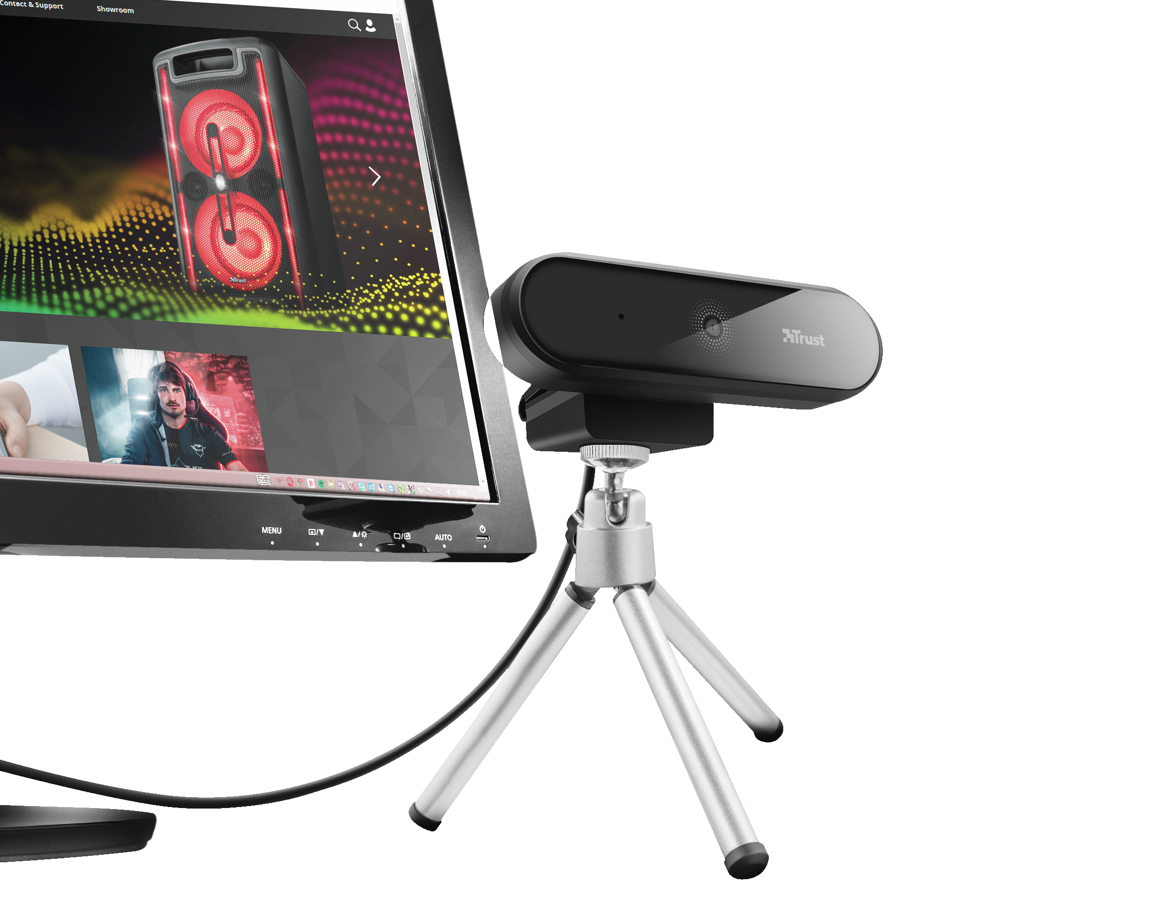 Cámara web negra en trípode, delante de un monitor de ordenador.
