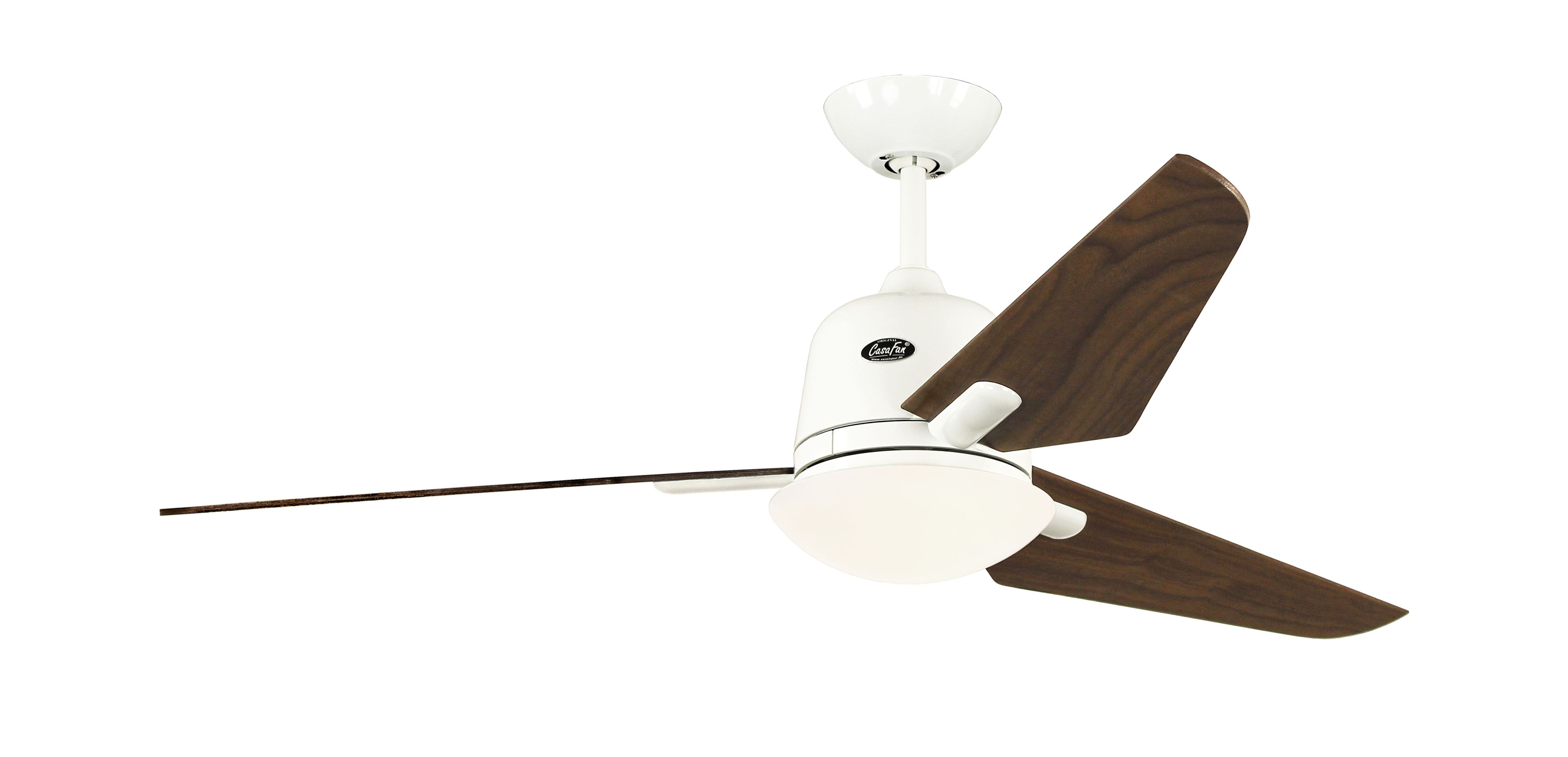 Un ventilatore da soffitto bianco con pale color legno. Ha una luce centrale.