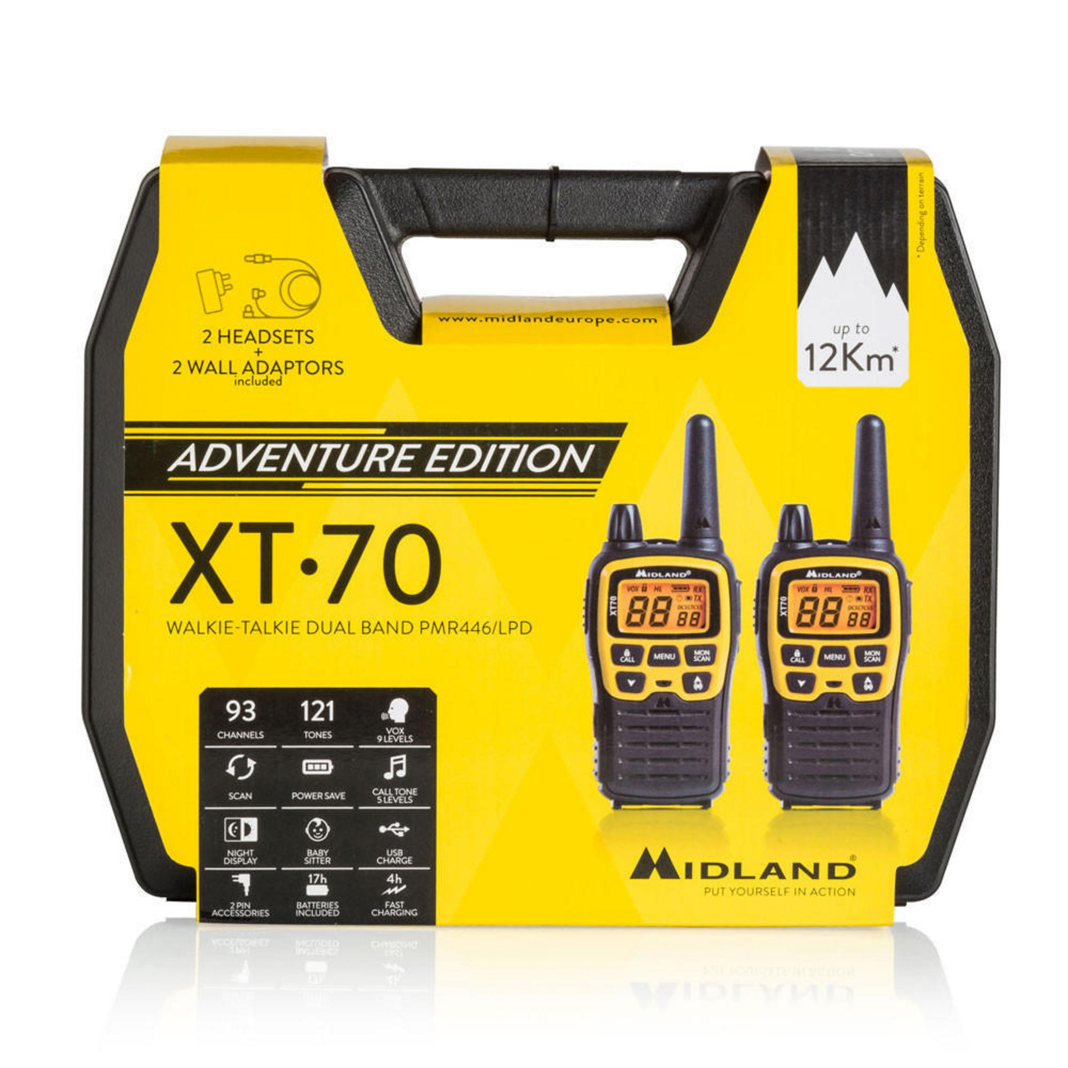 Set walkie-talkie giallo e nero in una scatola. Scritto 'Adventure Edition'.