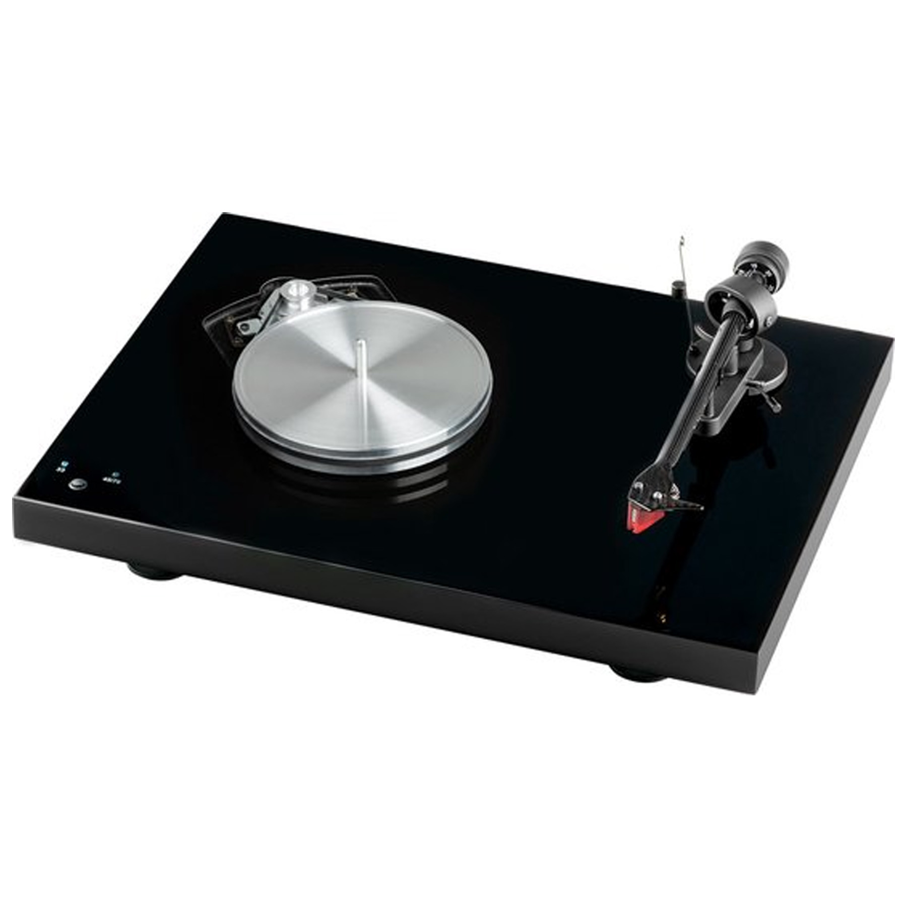 Czarny gramofon ze srebrnym talerzem i ramieniem. Powierzchnia jest błyszcząca.