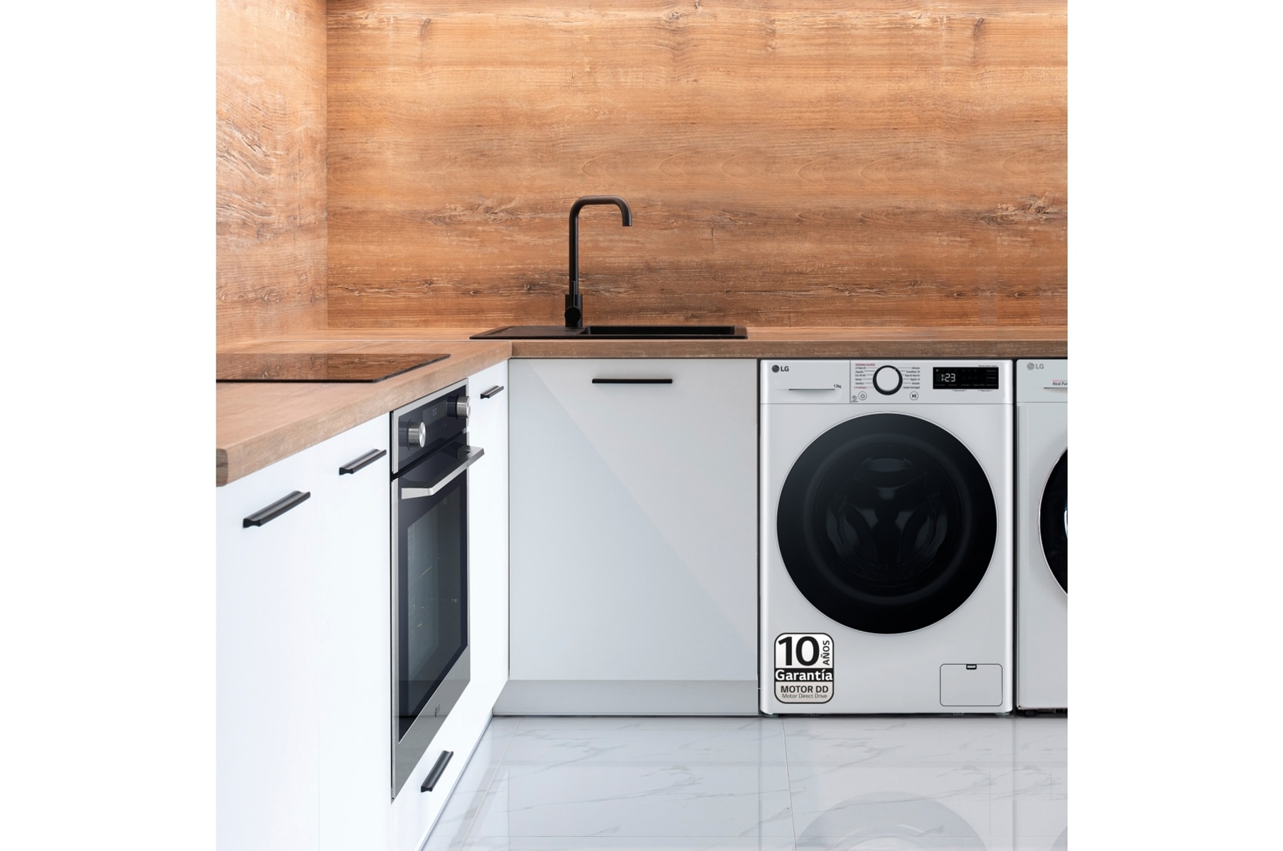 Karta informacyjna produktu wyszczególniająca specyfikacje pralki.