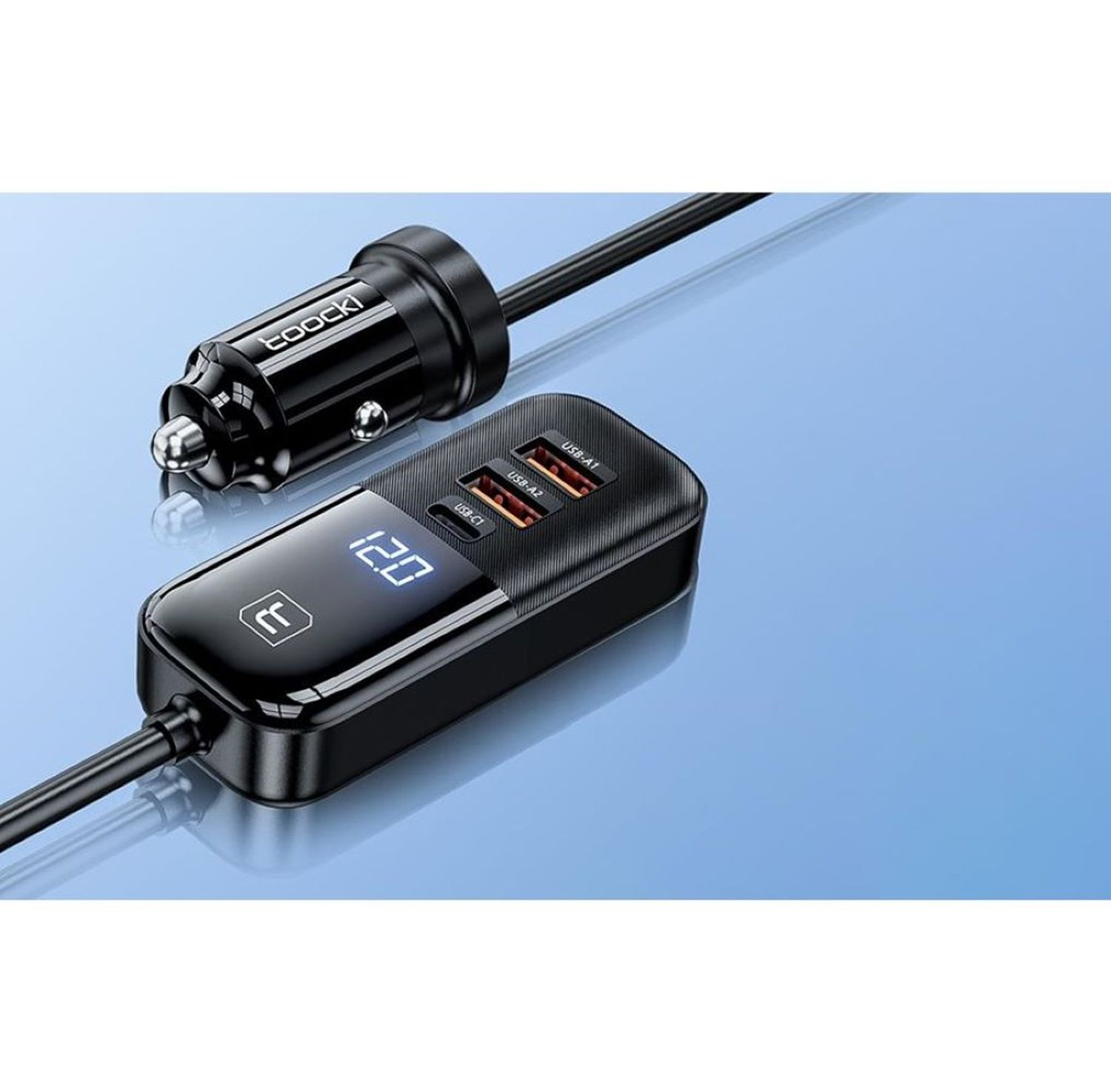 Ein Autoladegerät mit zwei USB-Anschlüssen und einer Digitalanzeige mit 12,0.