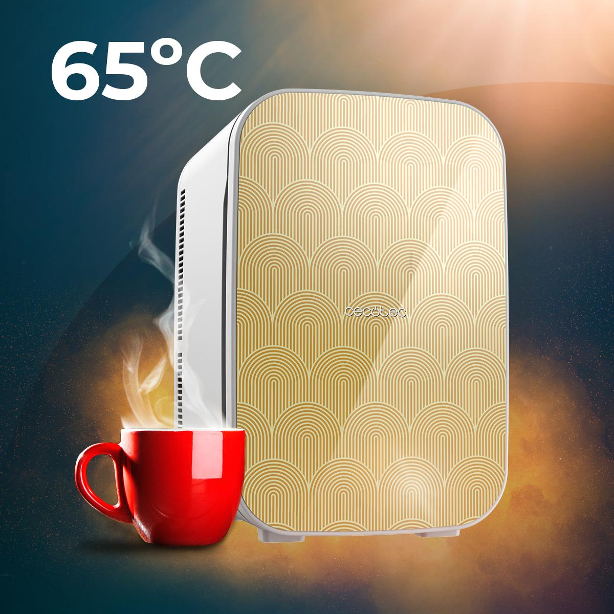 Un piccolo frigorifero bianco con un motivo dorato, una tazza rossa e un display della temperatura.