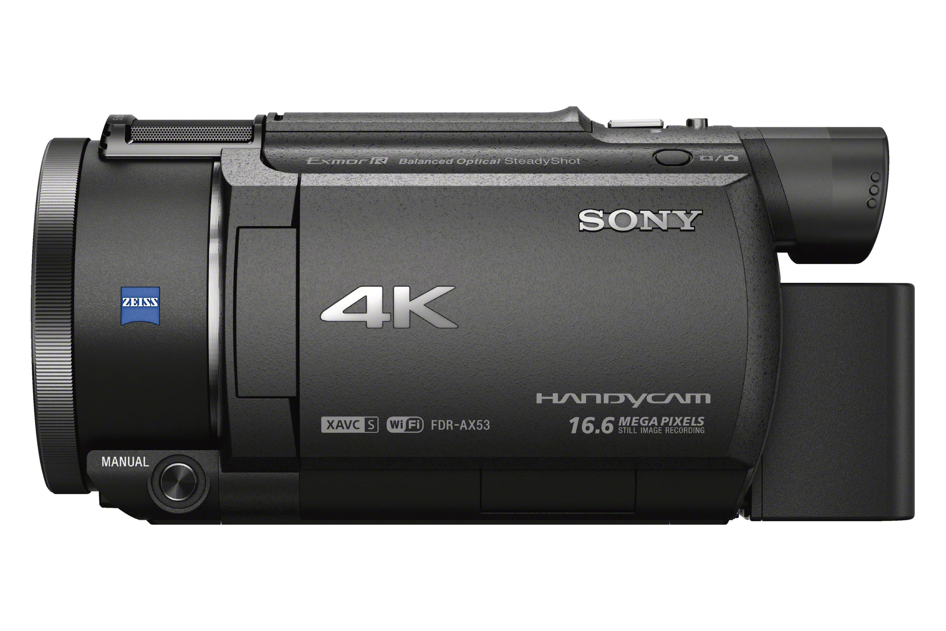 Schwarze Sony Handycam. Sie hat ein ZEISS-Objektiv und 4K-Aufnahmefähigkeit. Der Bildschirm ist seitlich.