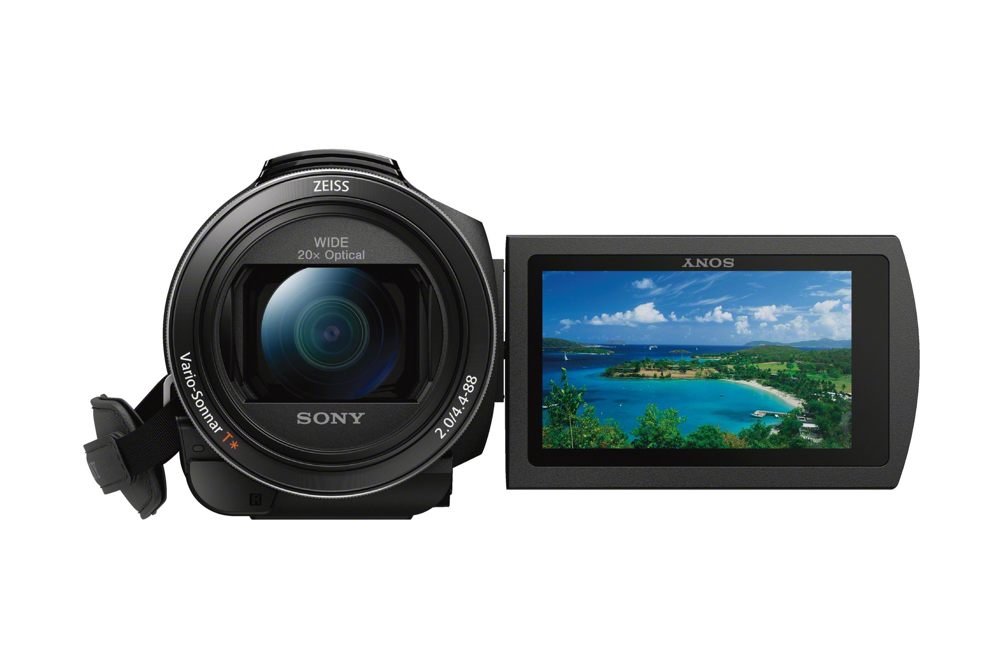 Eine schwarze Sony-Camcorder mit Blick auf eine tropische Insel auf dem Bildschirm. Schlichter weißer Hintergrund.