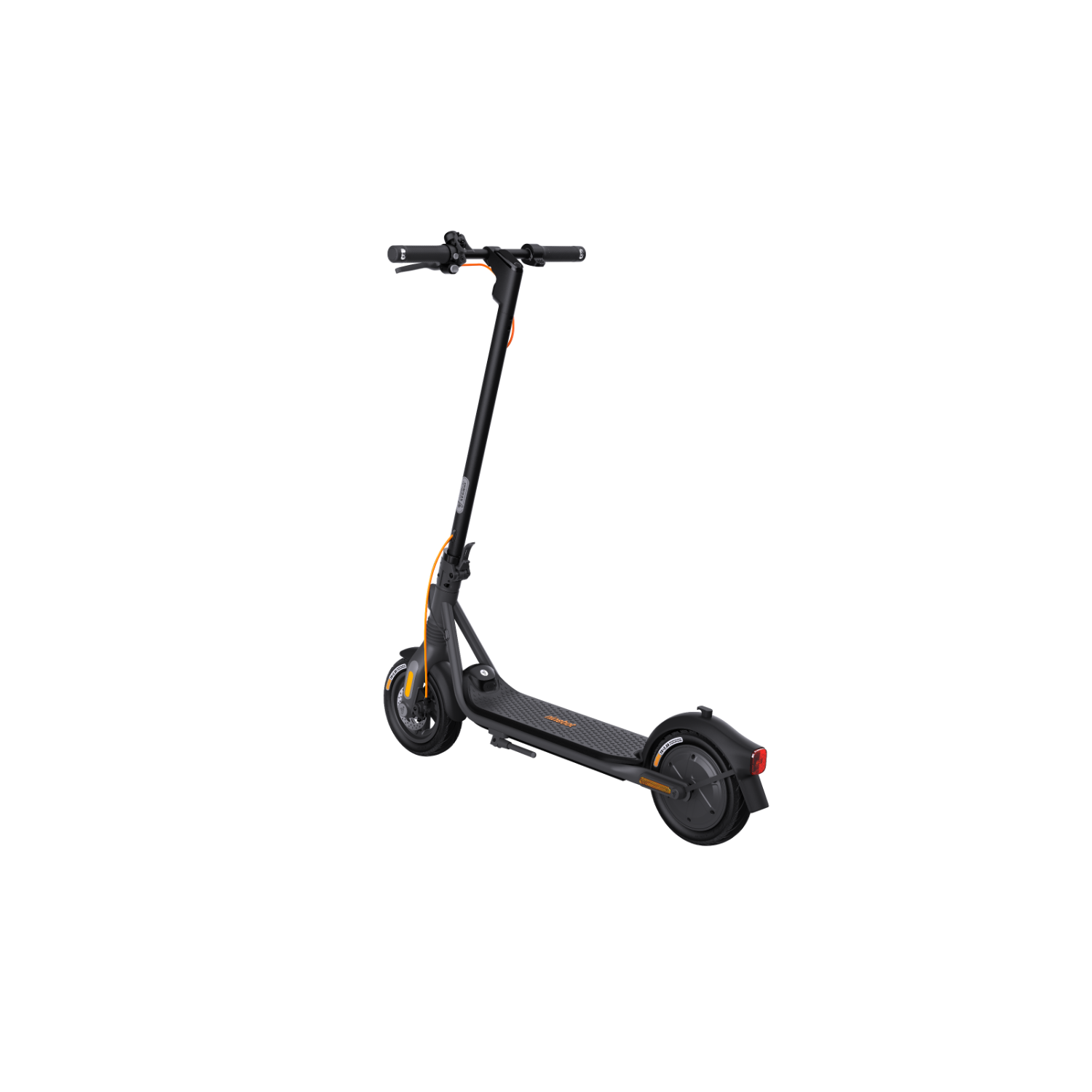 Schwarz-orangener Elektroroller auf weißer Oberfläche.