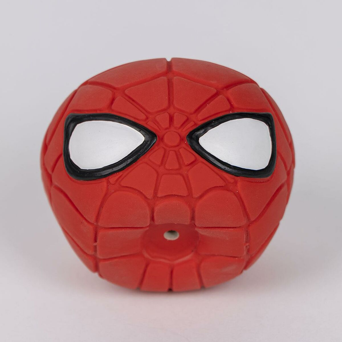 Palla rossa di Spider-Man. Con motivo a ragnatela e dettagli occhi bianchi.
