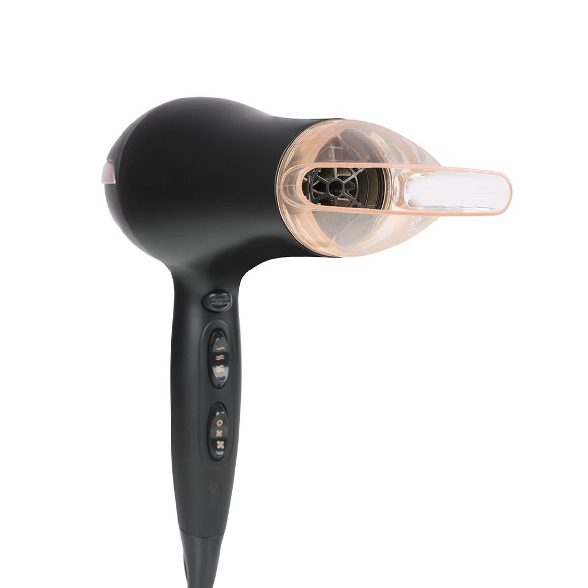 Czarna suszarka do włosów z różową dyszą, na białym tle.